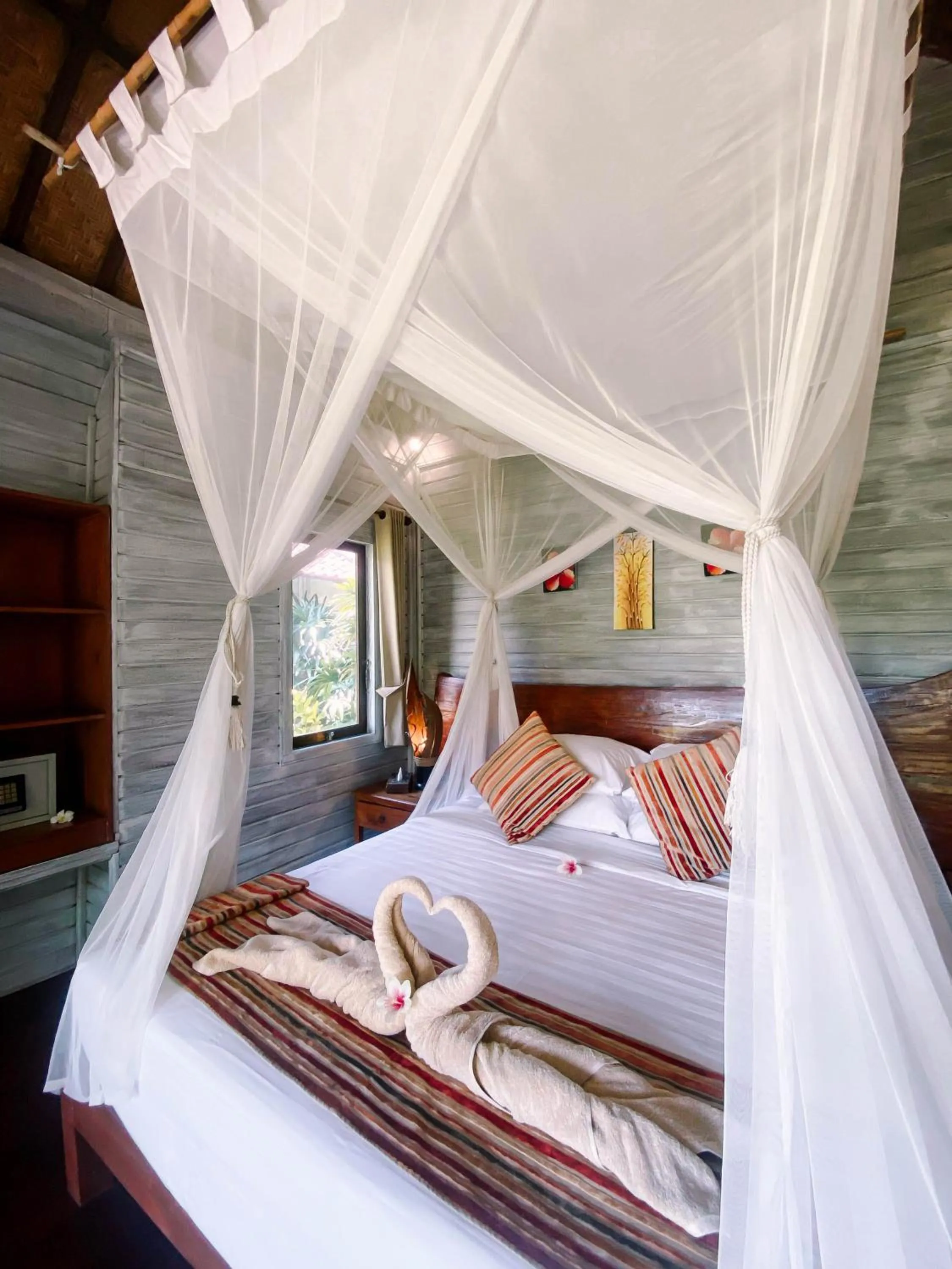 Bed in Abian Huts Dream Beach Lembongan