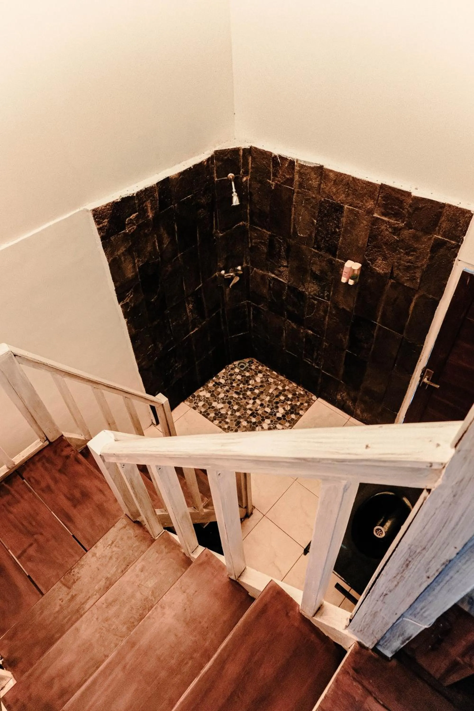 Bathroom in Abian Huts Dream Beach Lembongan