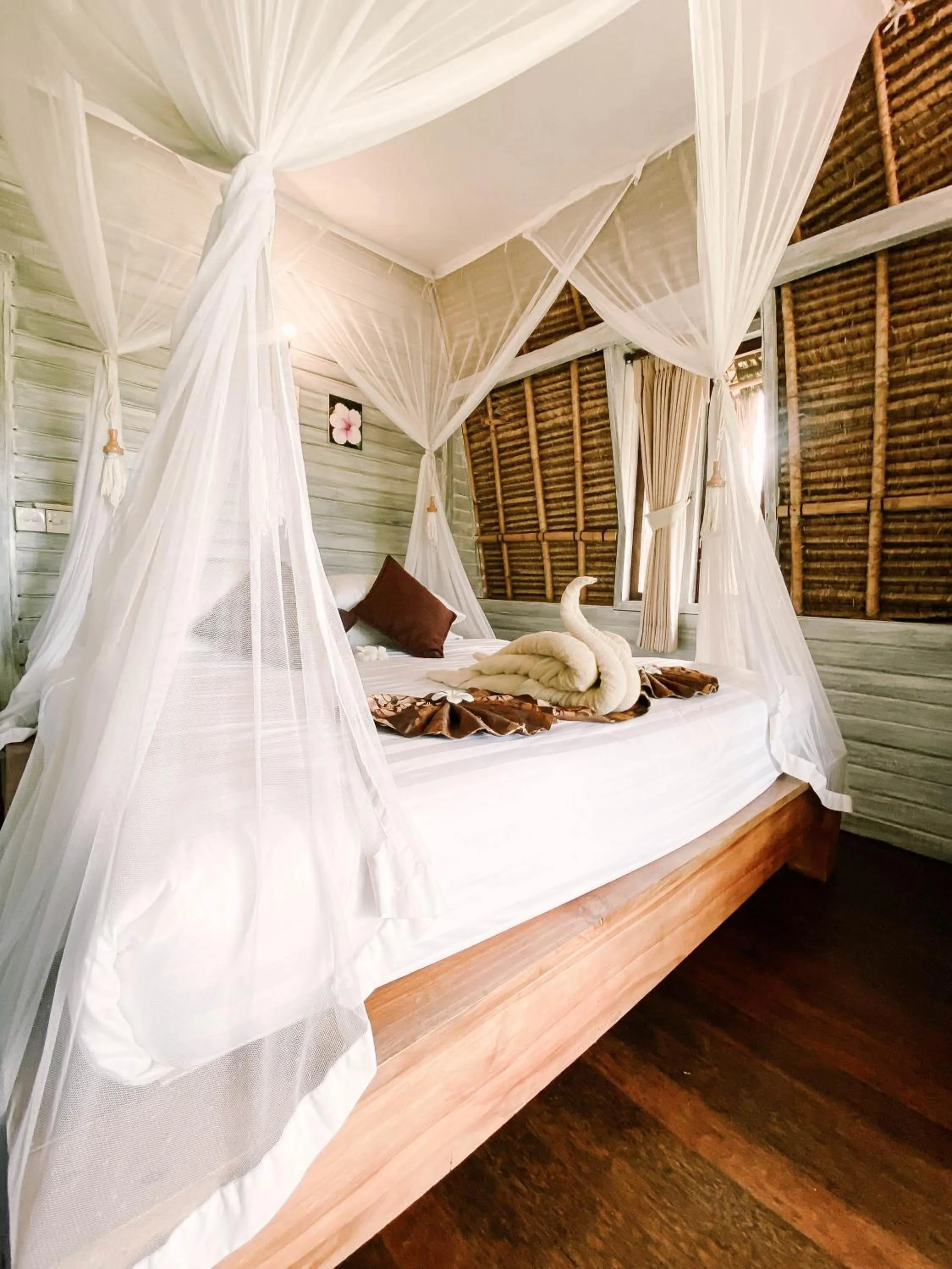 Bed in Abian Huts Dream Beach Lembongan