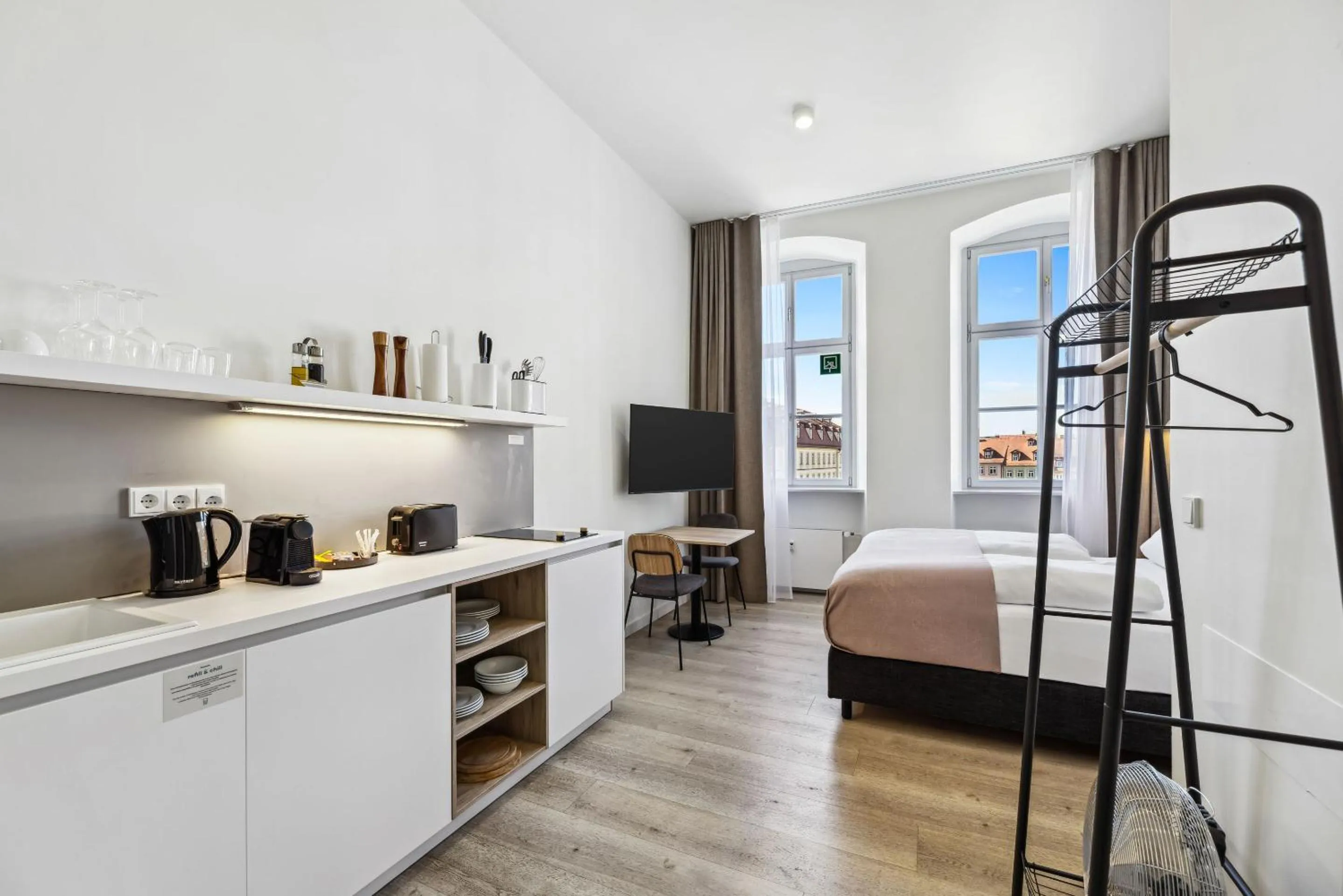 Bed in Limehome Bamberg Maximiliansplatz