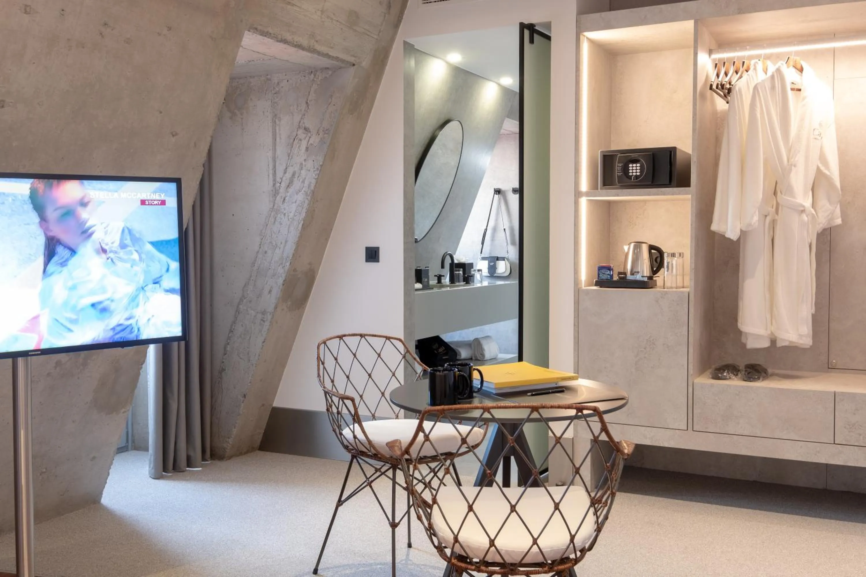 hair dresser in Hotel Cajú