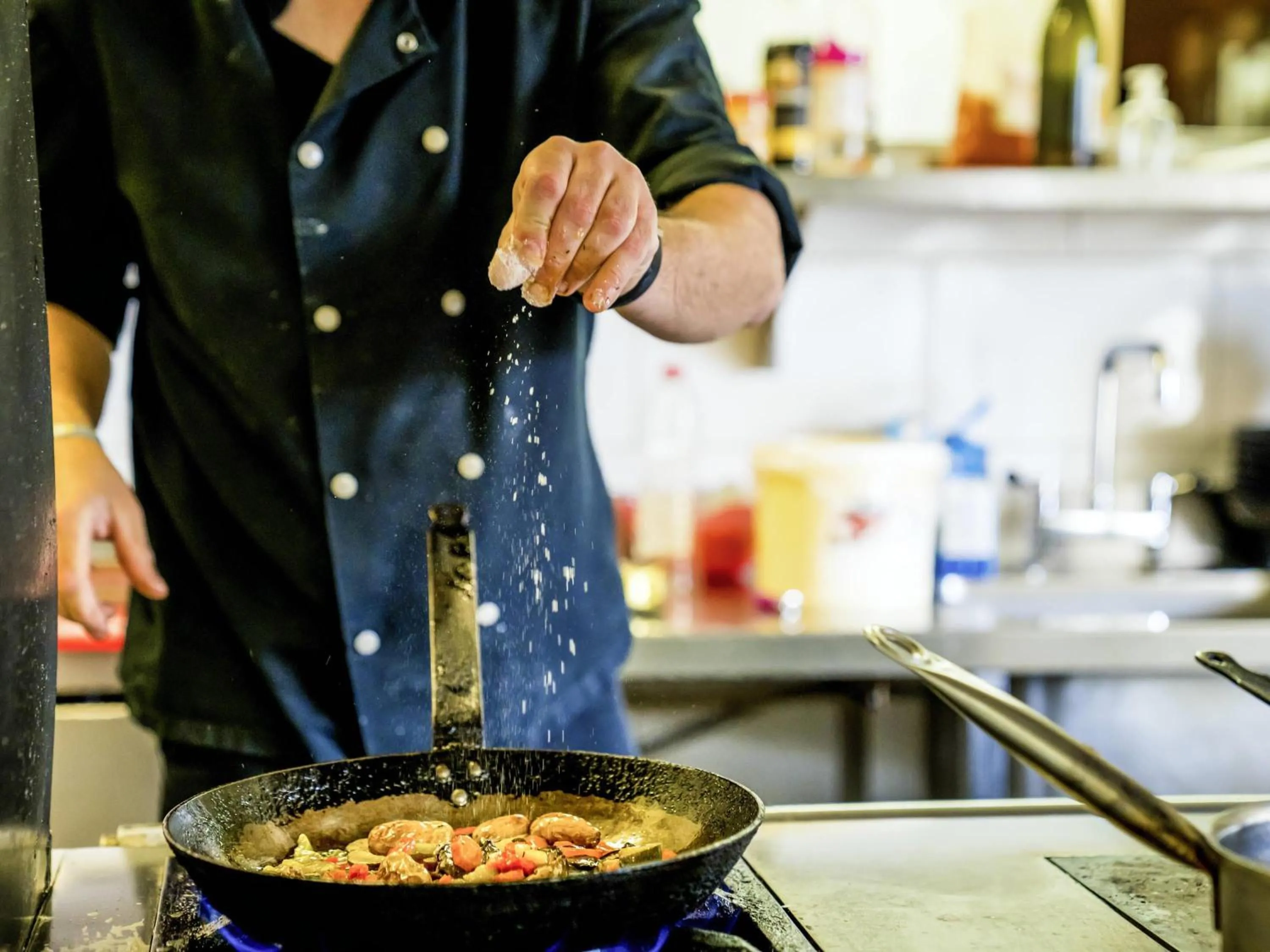 Restaurant/places to eat in Mercure Vienne Sud Chanas