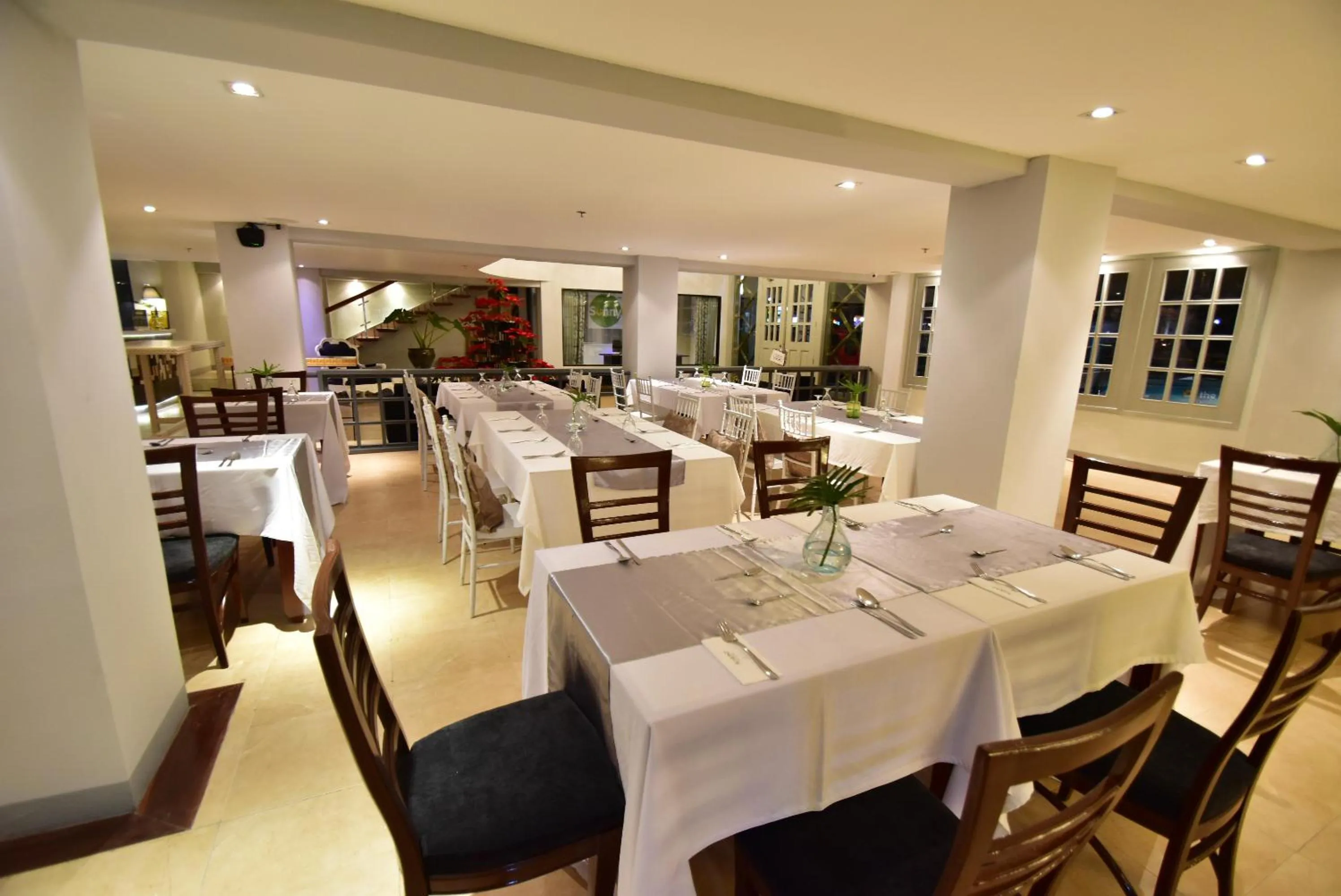 Restaurant/places to eat in Almont City Hotel