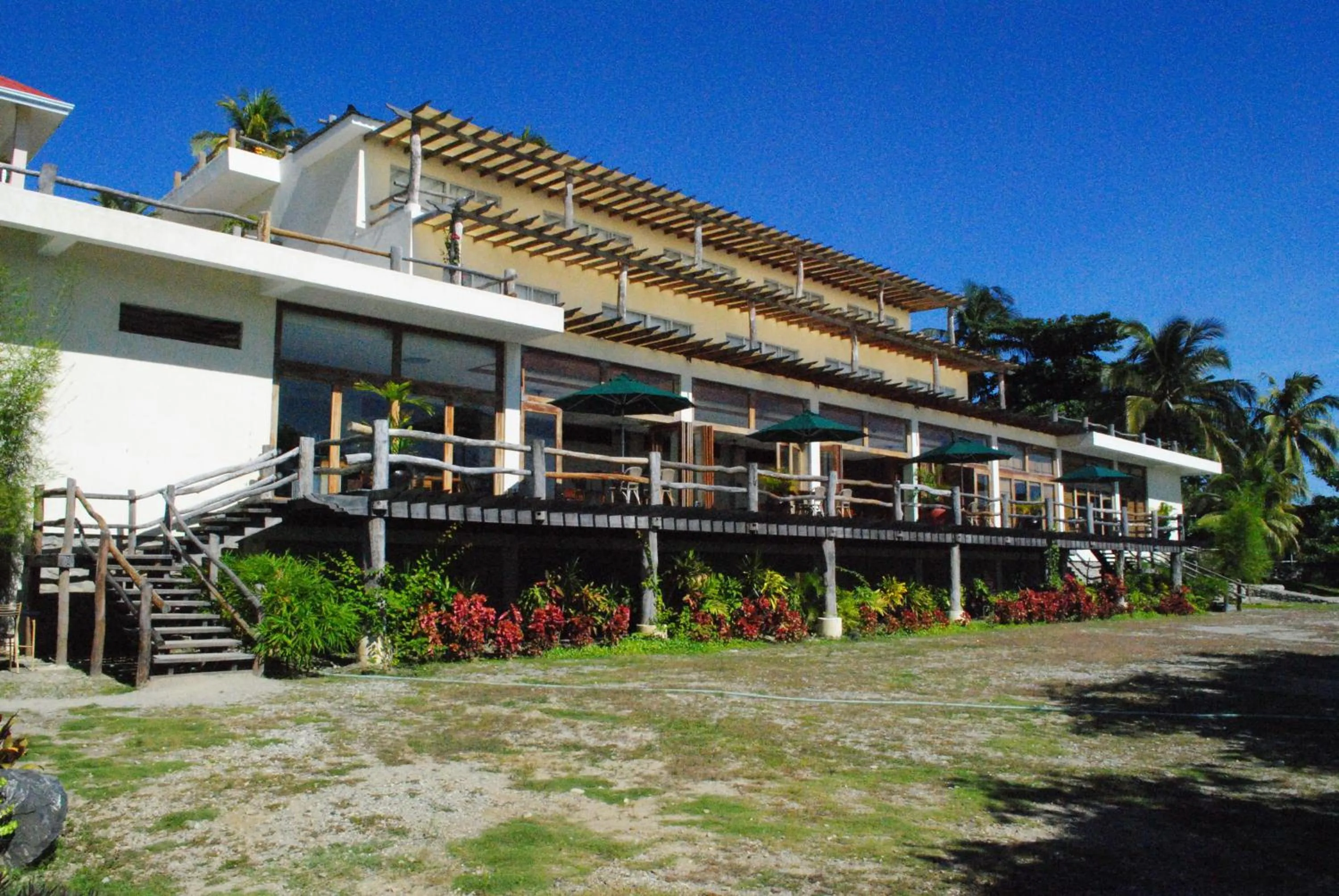Area and facilities in Almont Beach Resort
