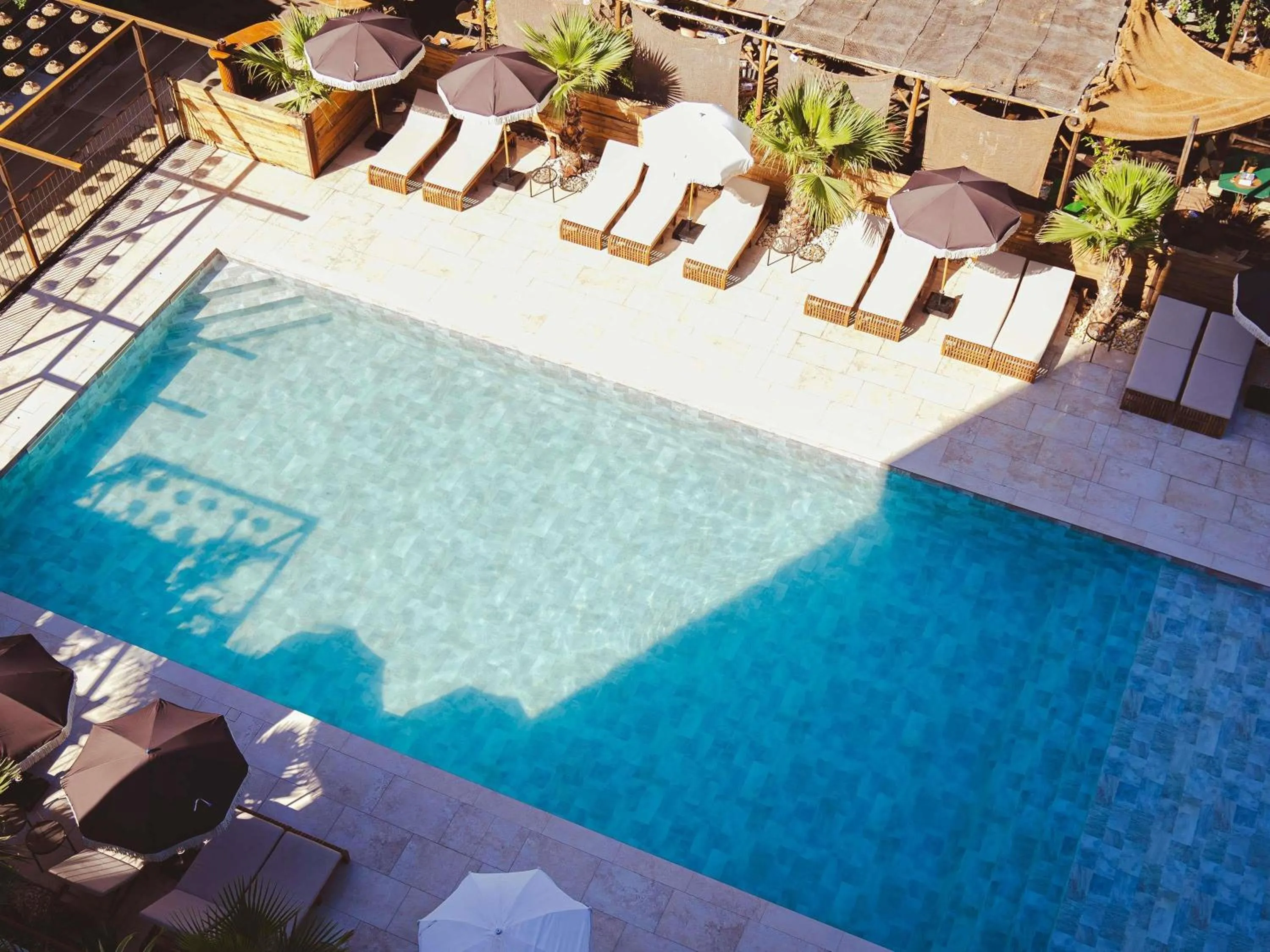 Property building in Novotel Avignon Nord