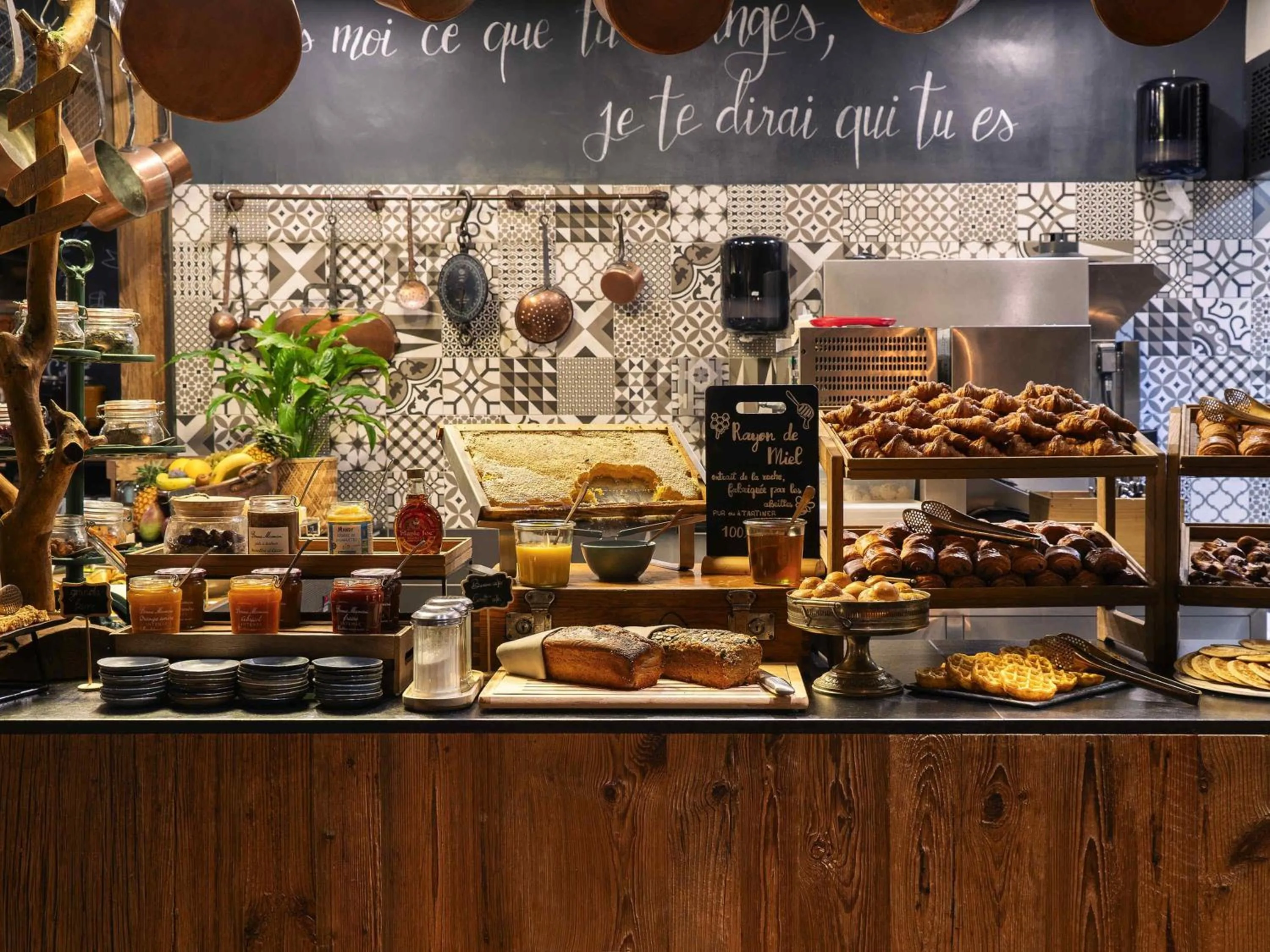 Breakfast in Novotel Avignon Nord