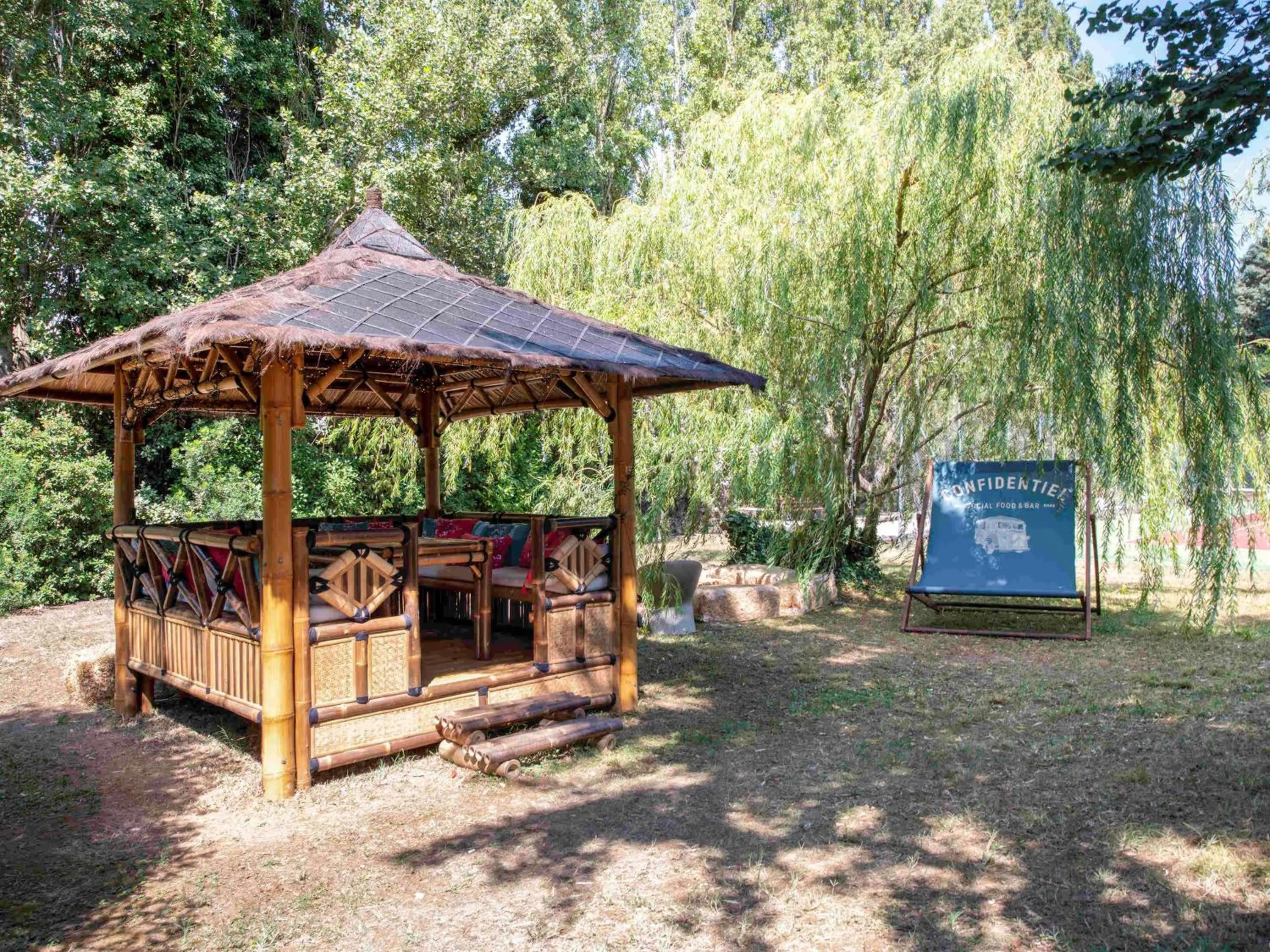 Property building in Novotel Avignon Nord