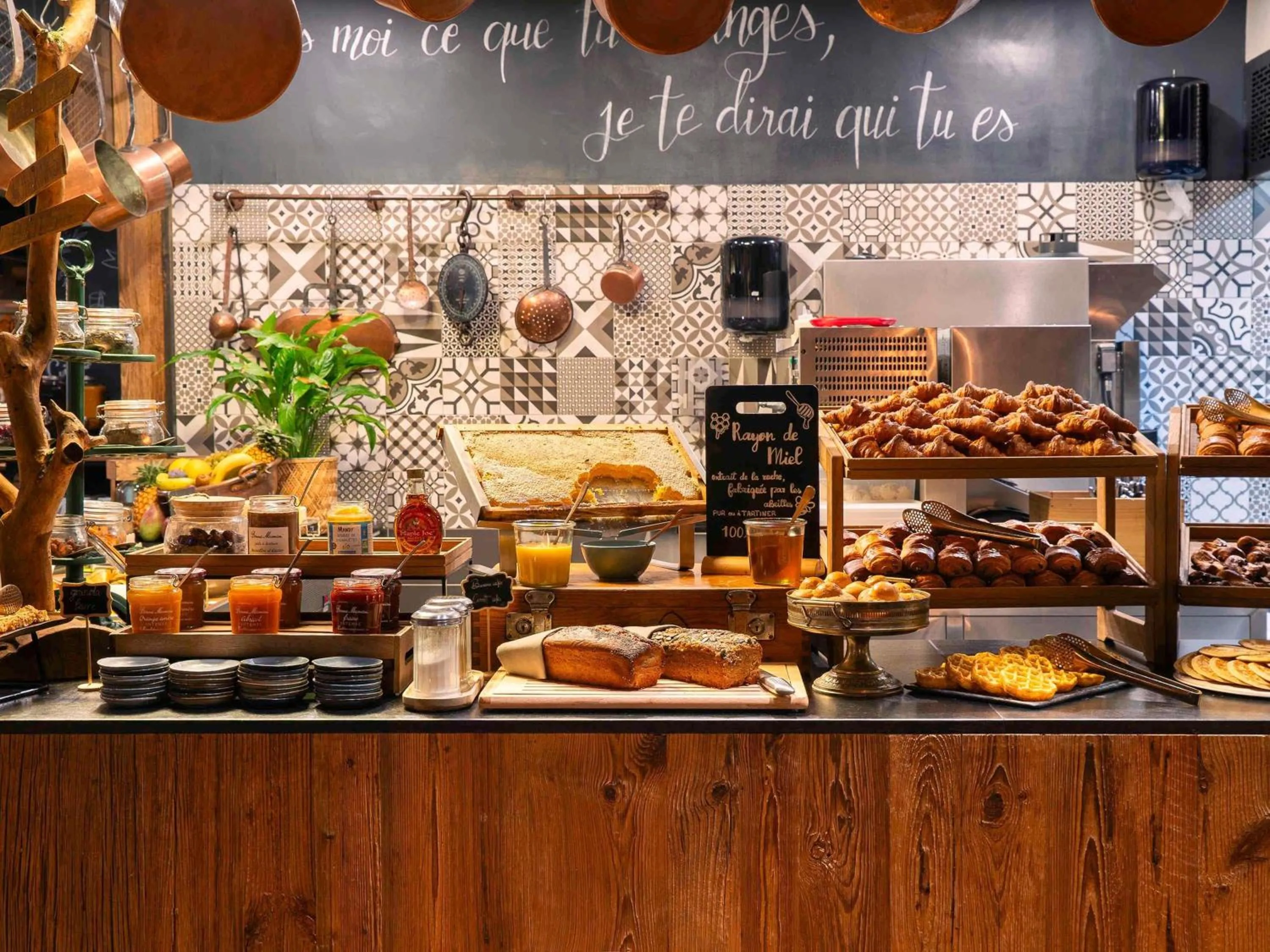 Restaurant/places to eat in Novotel Avignon Nord