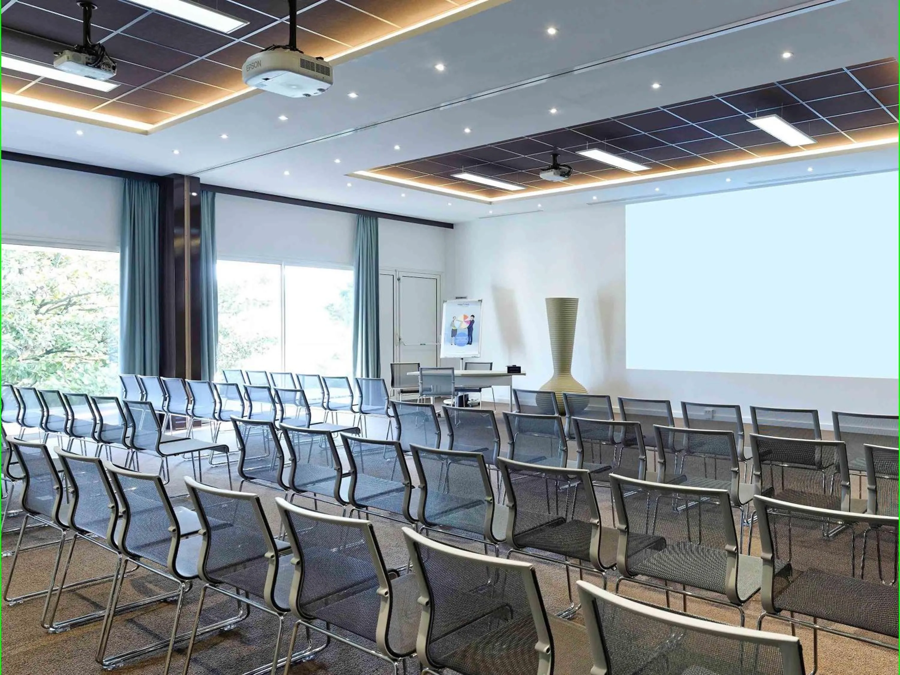 Meeting/conference room in Novotel Avignon Nord