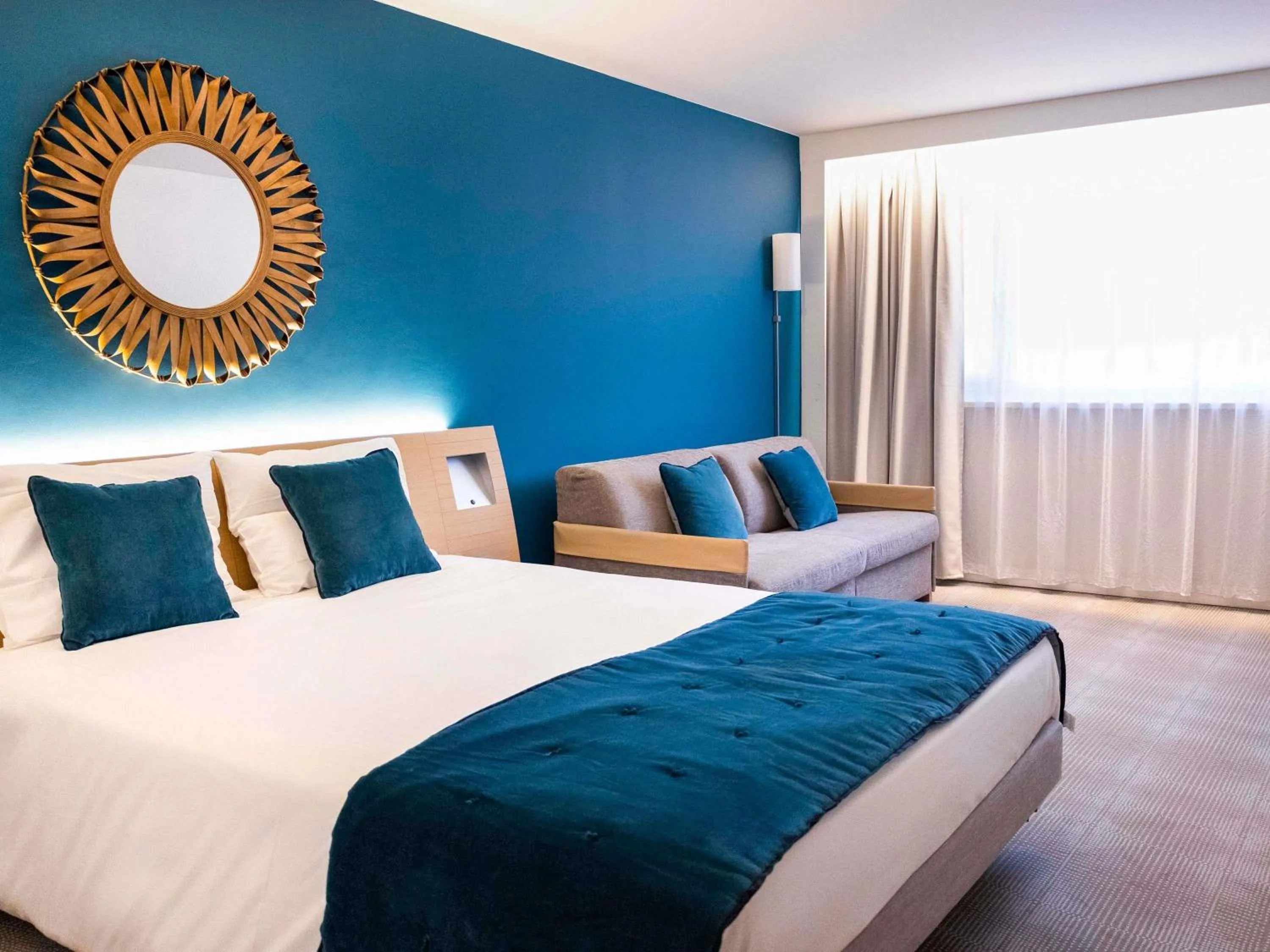 Bedroom, Bed in Novotel Avignon Nord