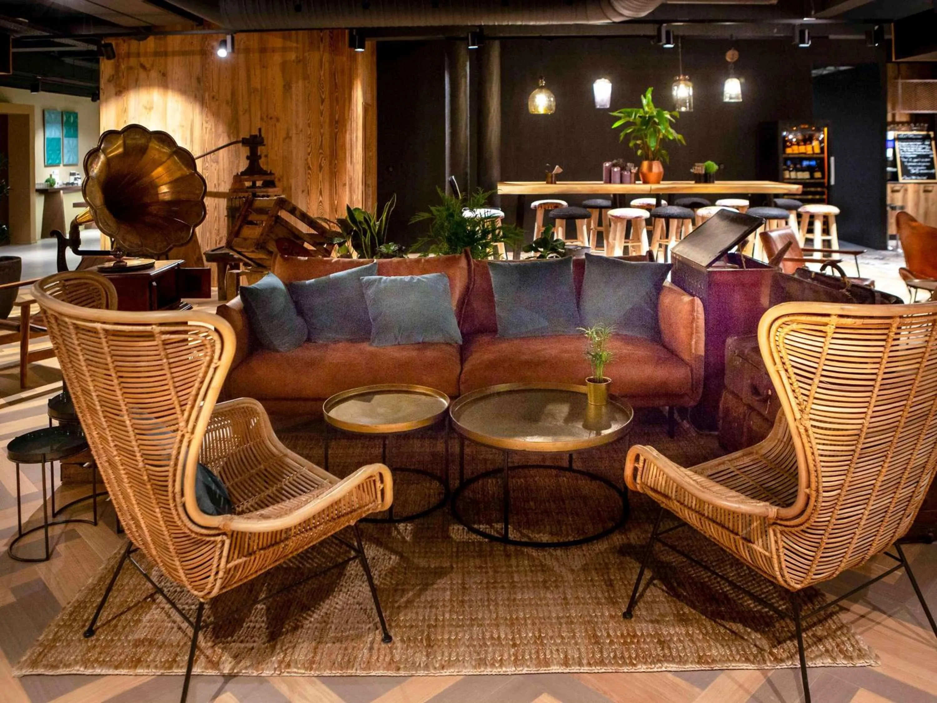 Lounge or bar in Novotel Avignon Nord