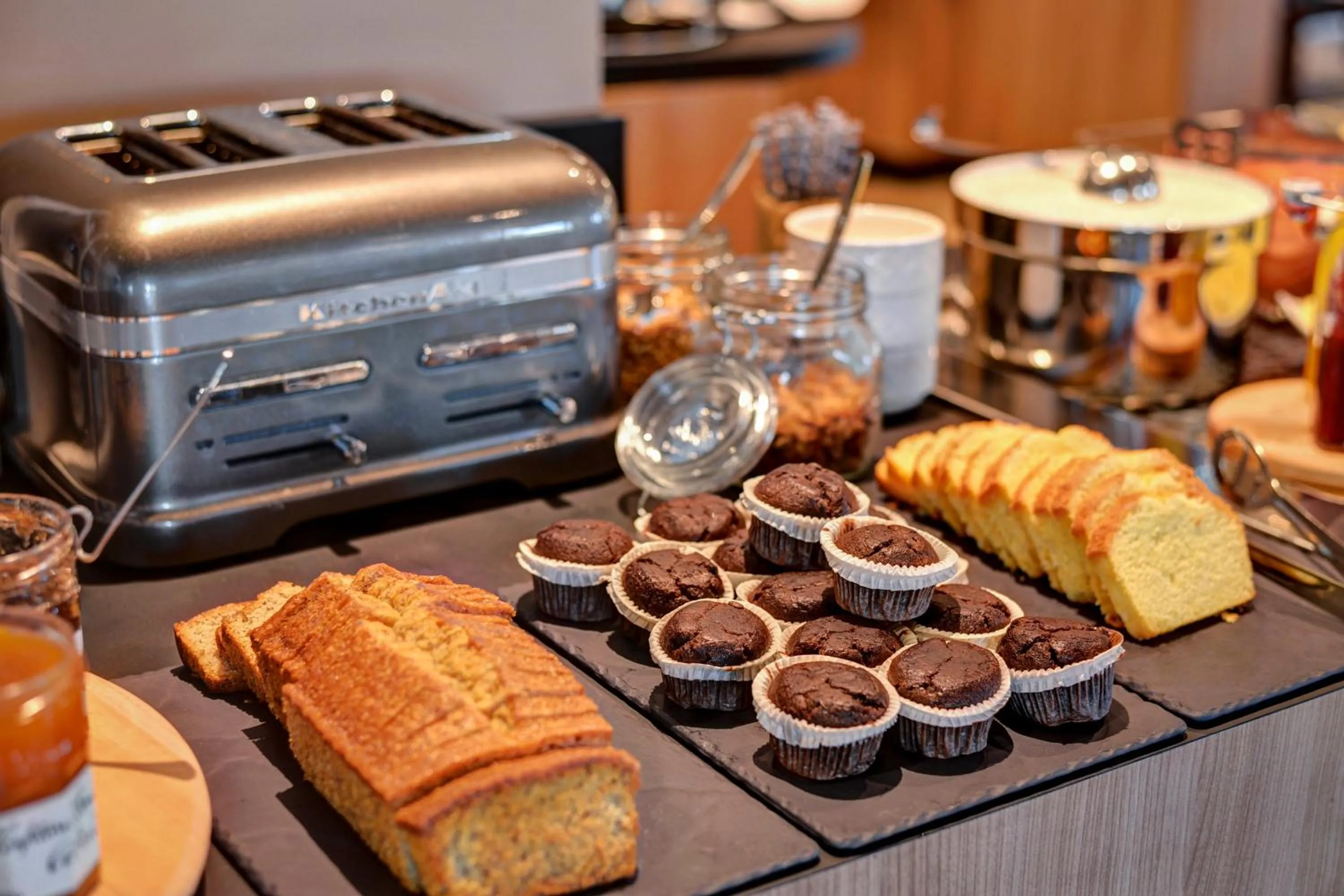 Food and drinks in Novotel Paris 14 Porte d'Orléans