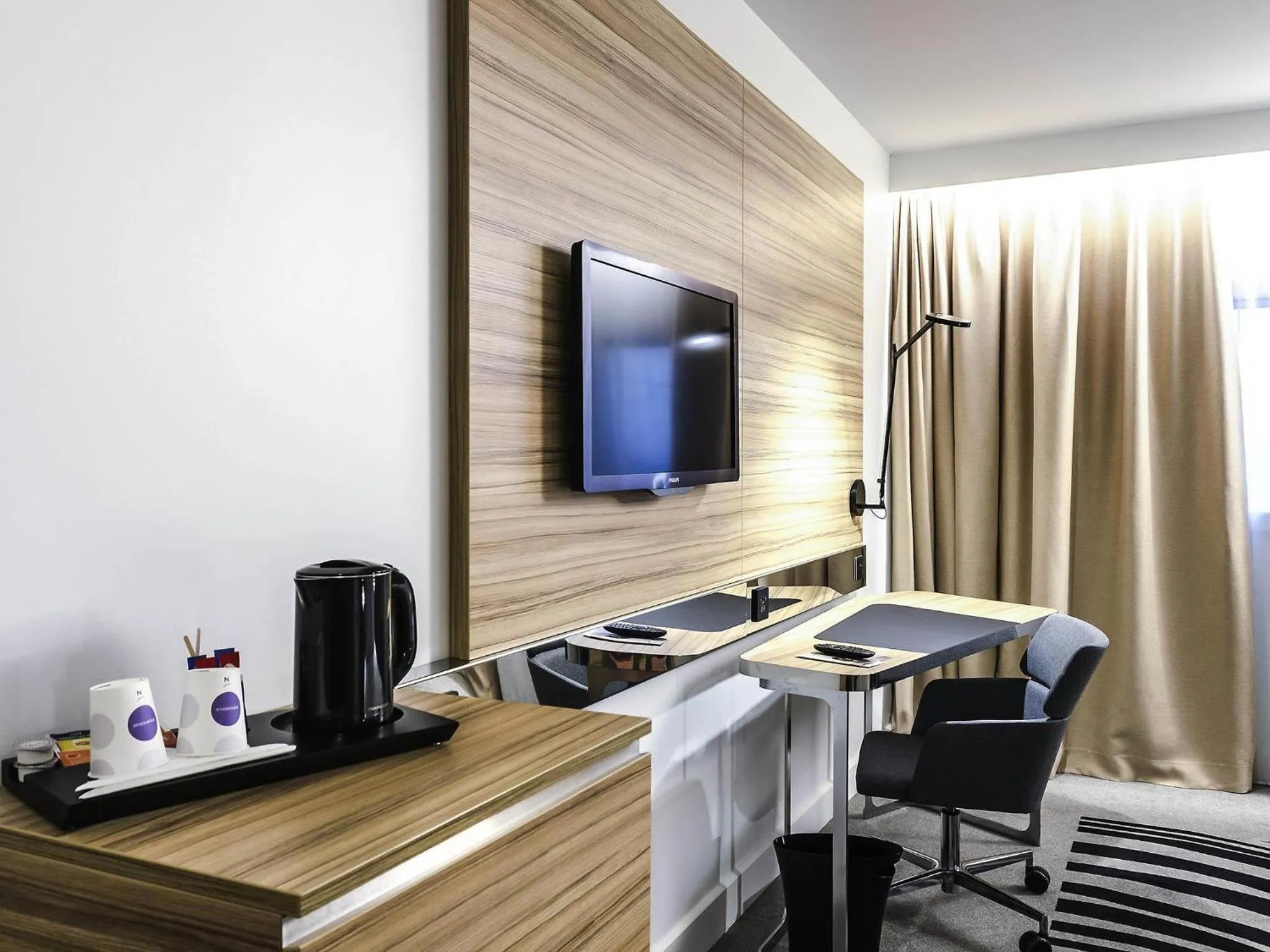 Bedroom in Novotel Paris 14 Porte d'Orléans