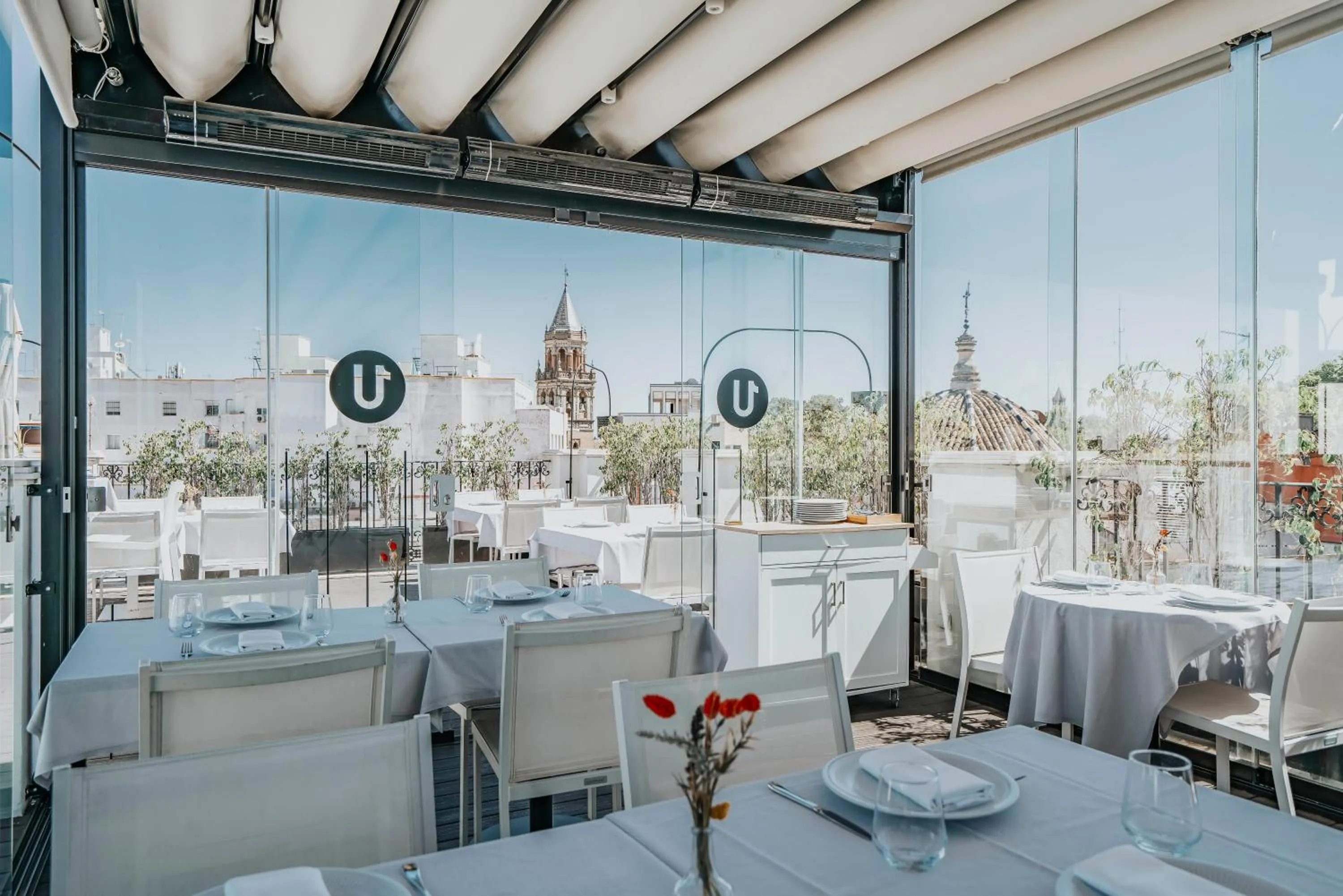 Restaurant/places to eat in Vincci Selección Unuk 5 GL