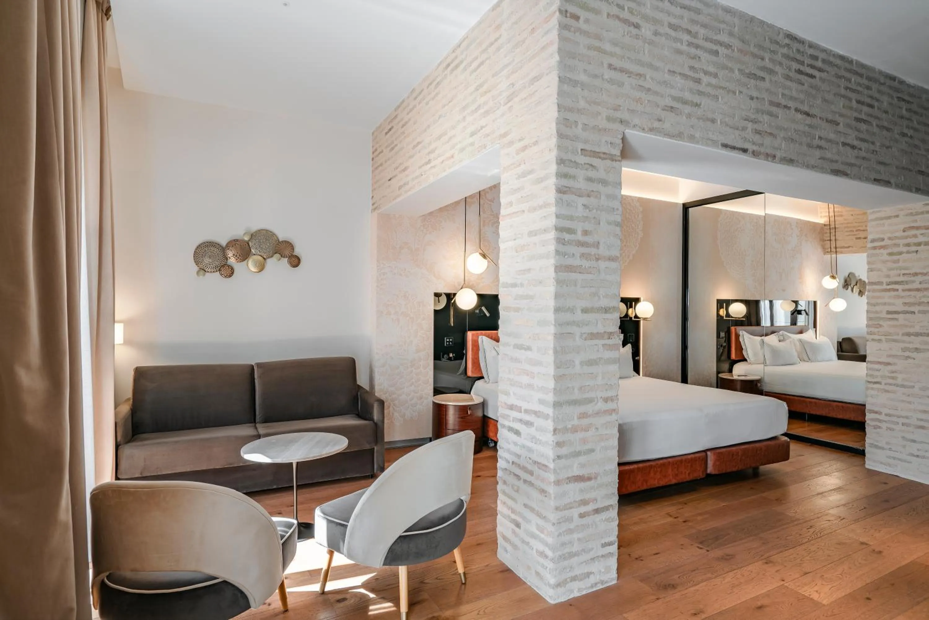 Decorative detail, Bed in Vincci Selección Unuk 5 GL