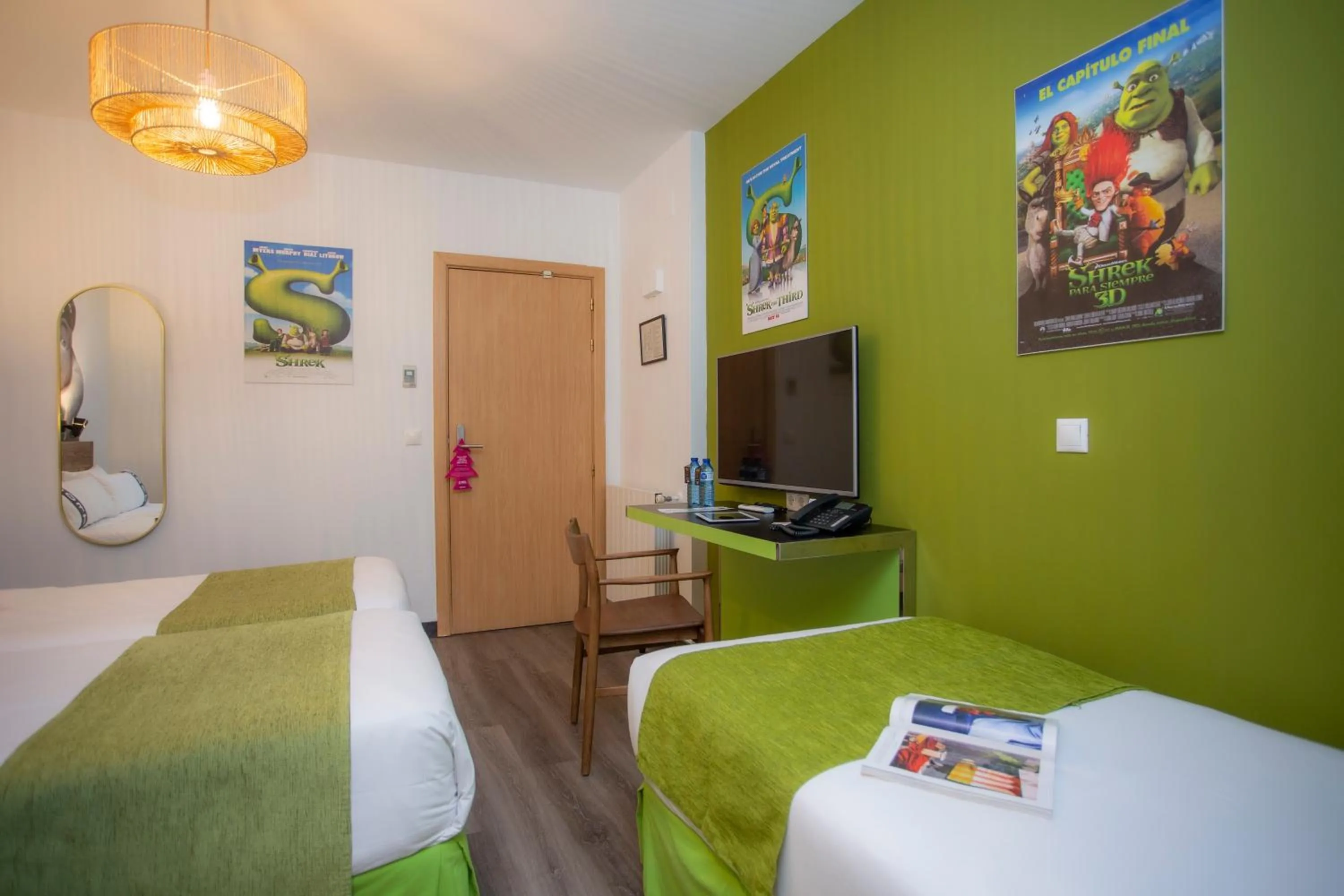 Bedroom, Bed in Casual del Cine Valencia