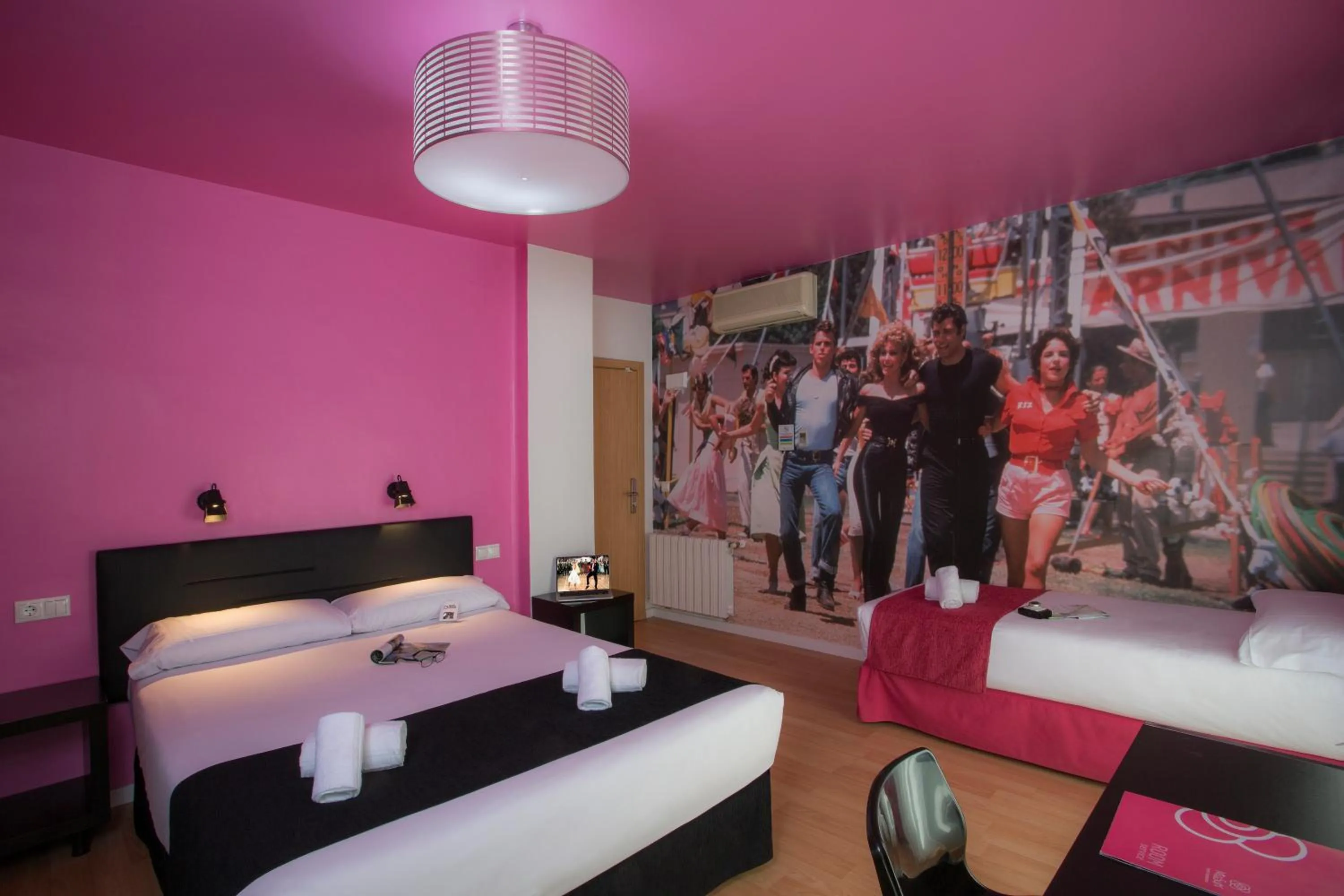 Bed in Casual del Cine Valencia