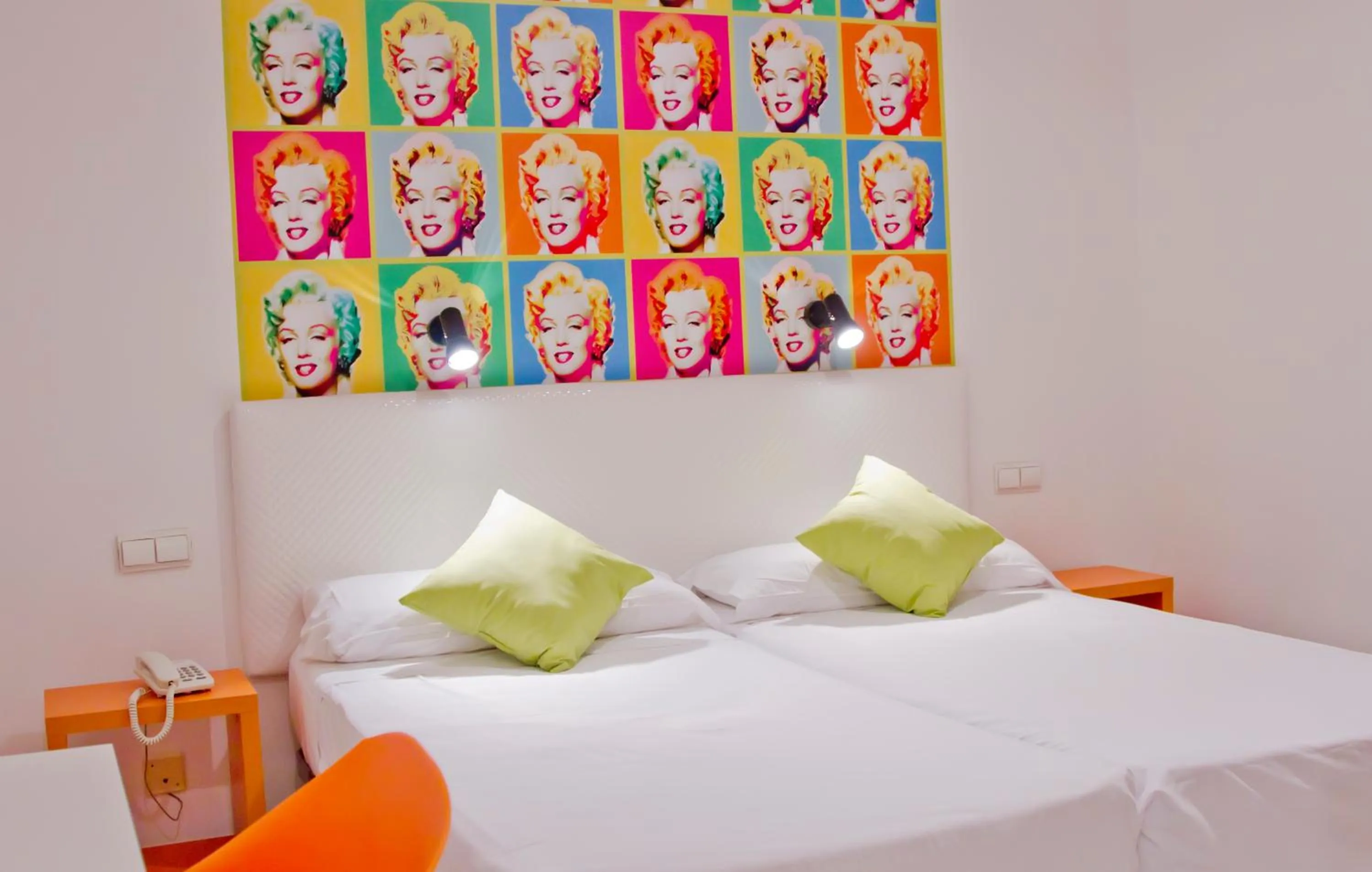 Bed in Casual del Cine Valencia