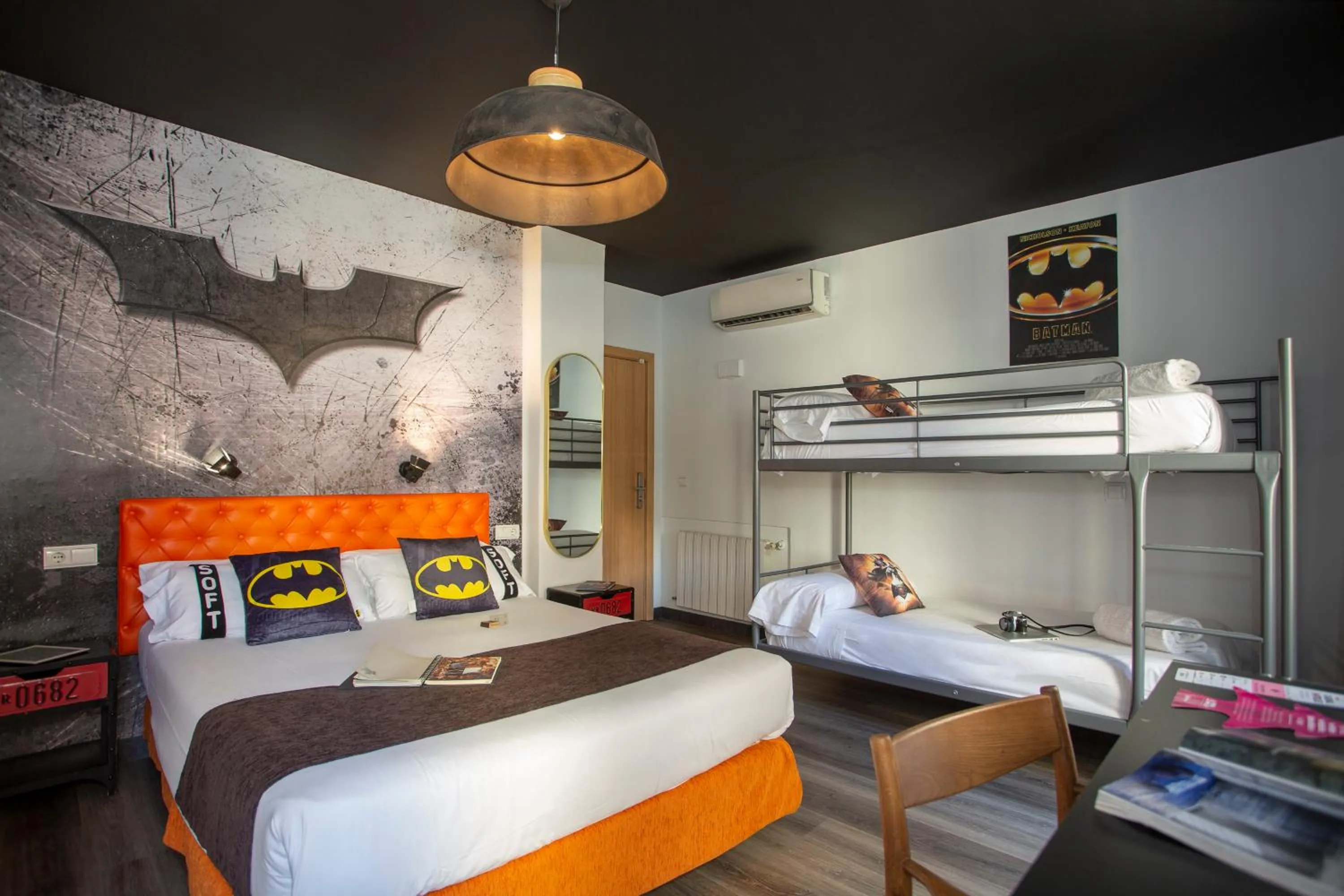 Bedroom, Bed in Casual del Cine Valencia