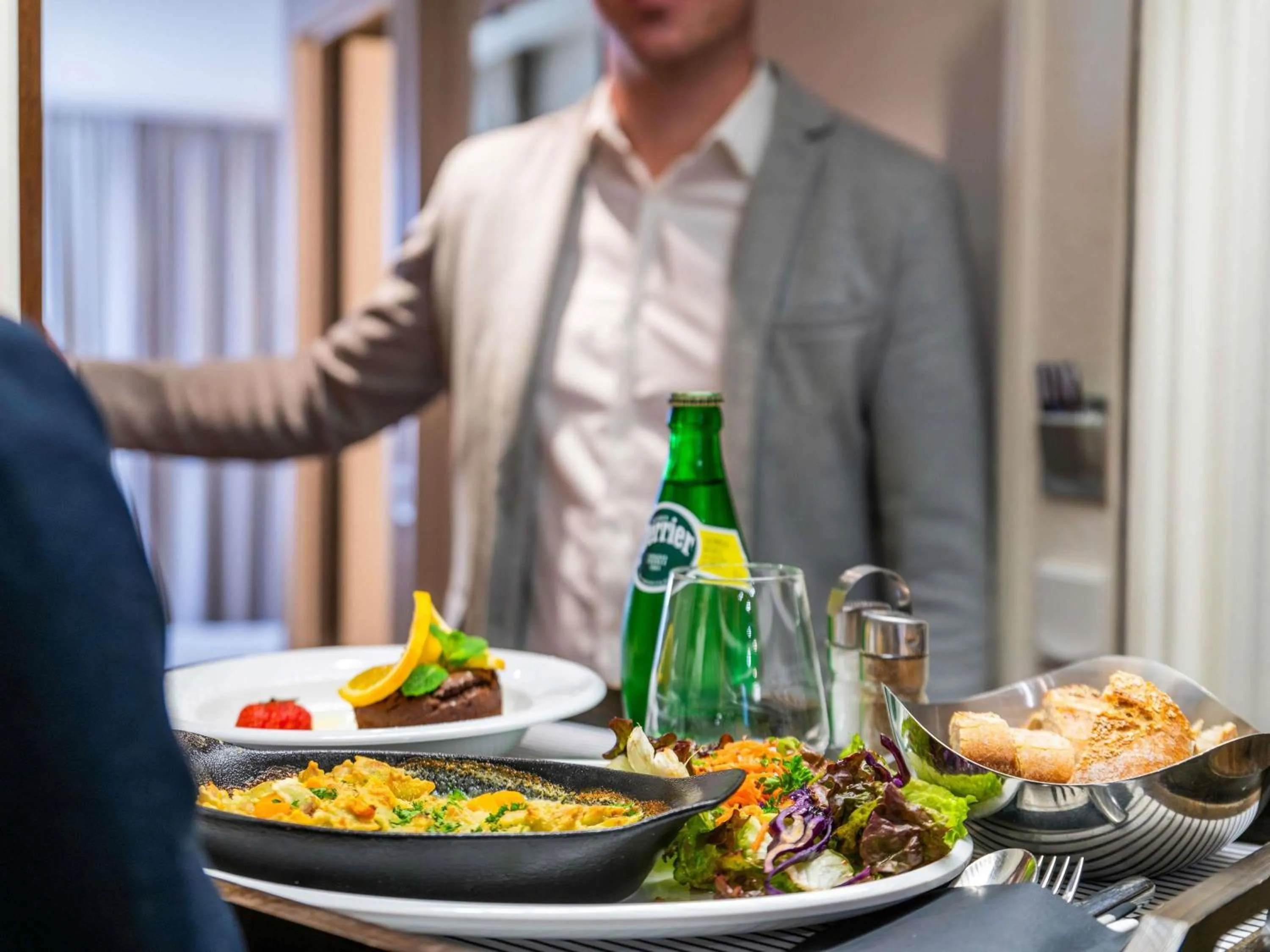 Bedroom in Novotel Grenoble Centre
