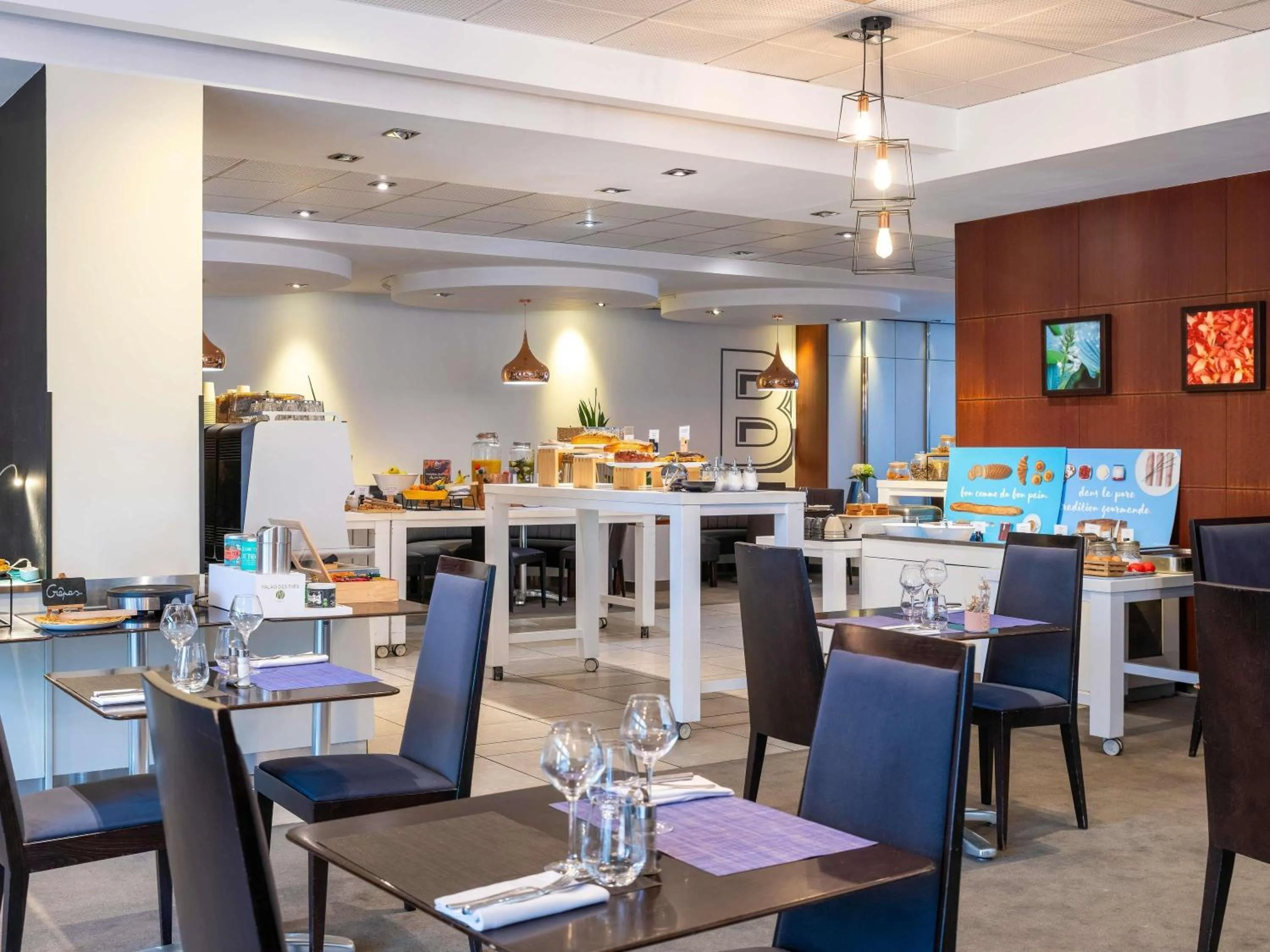 Breakfast in Novotel Grenoble Centre