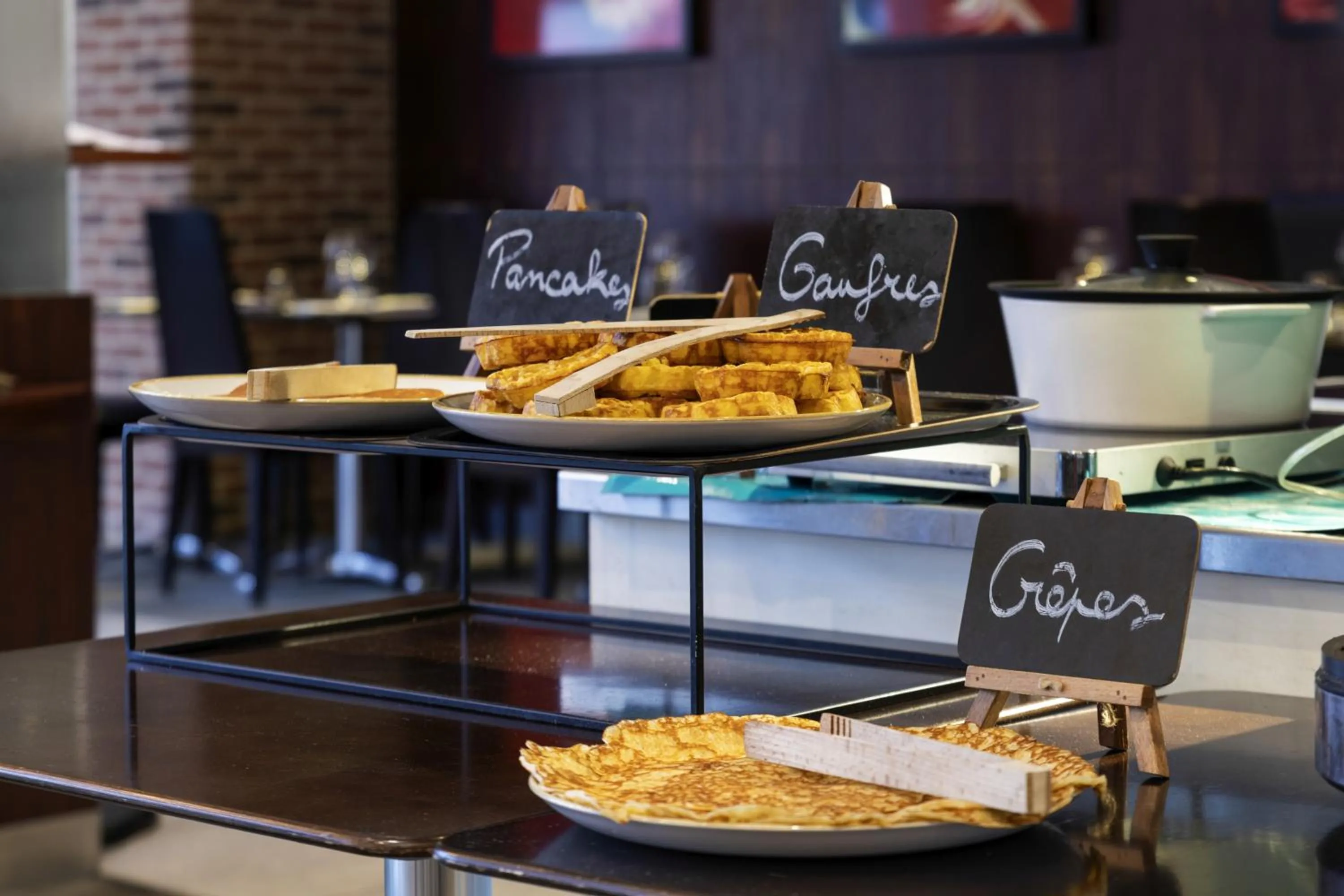 Buffet breakfast in Novotel Grenoble Centre