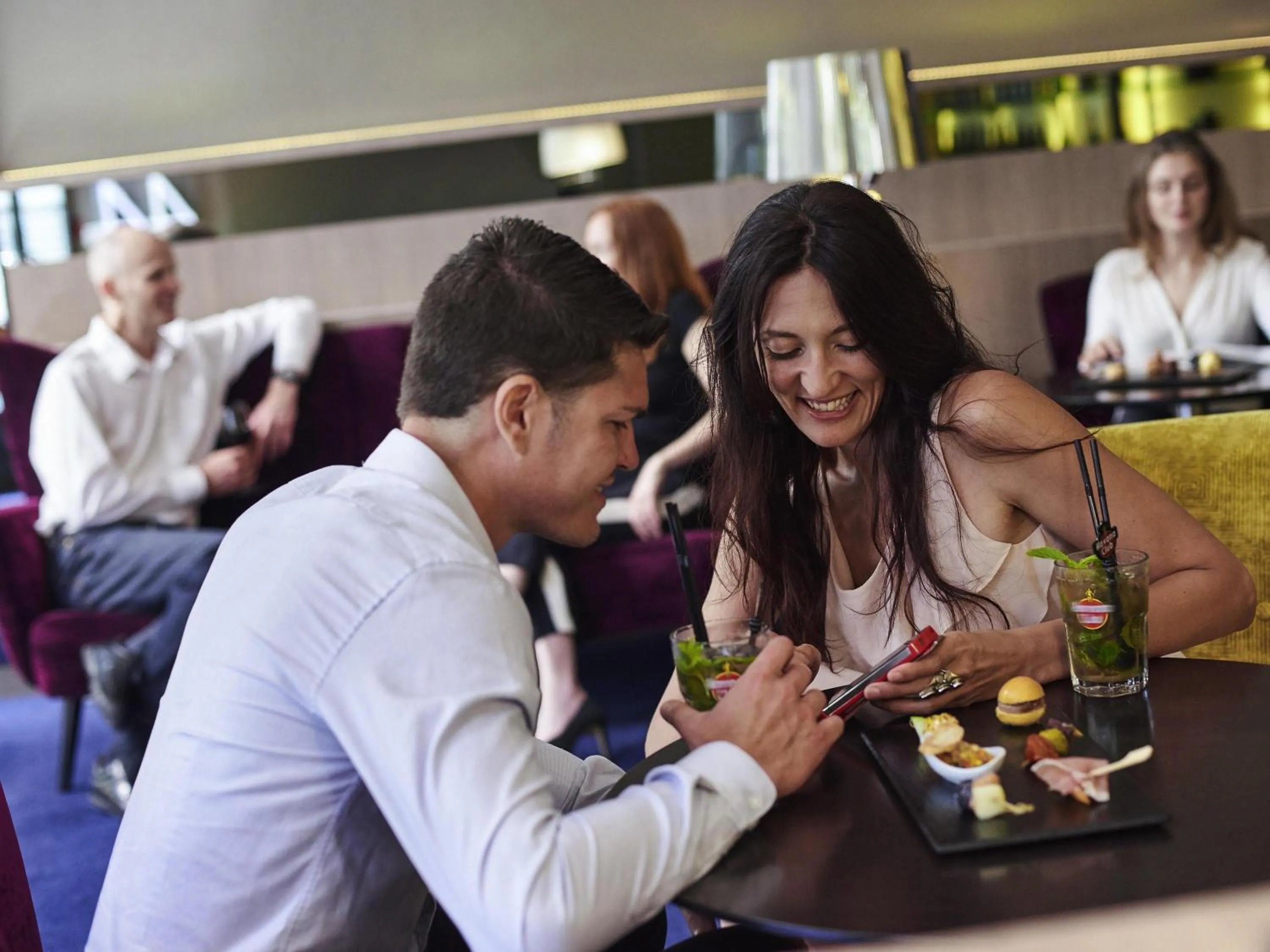 Restaurant/places to eat in Mercure Nantes Centre Grand Hotel