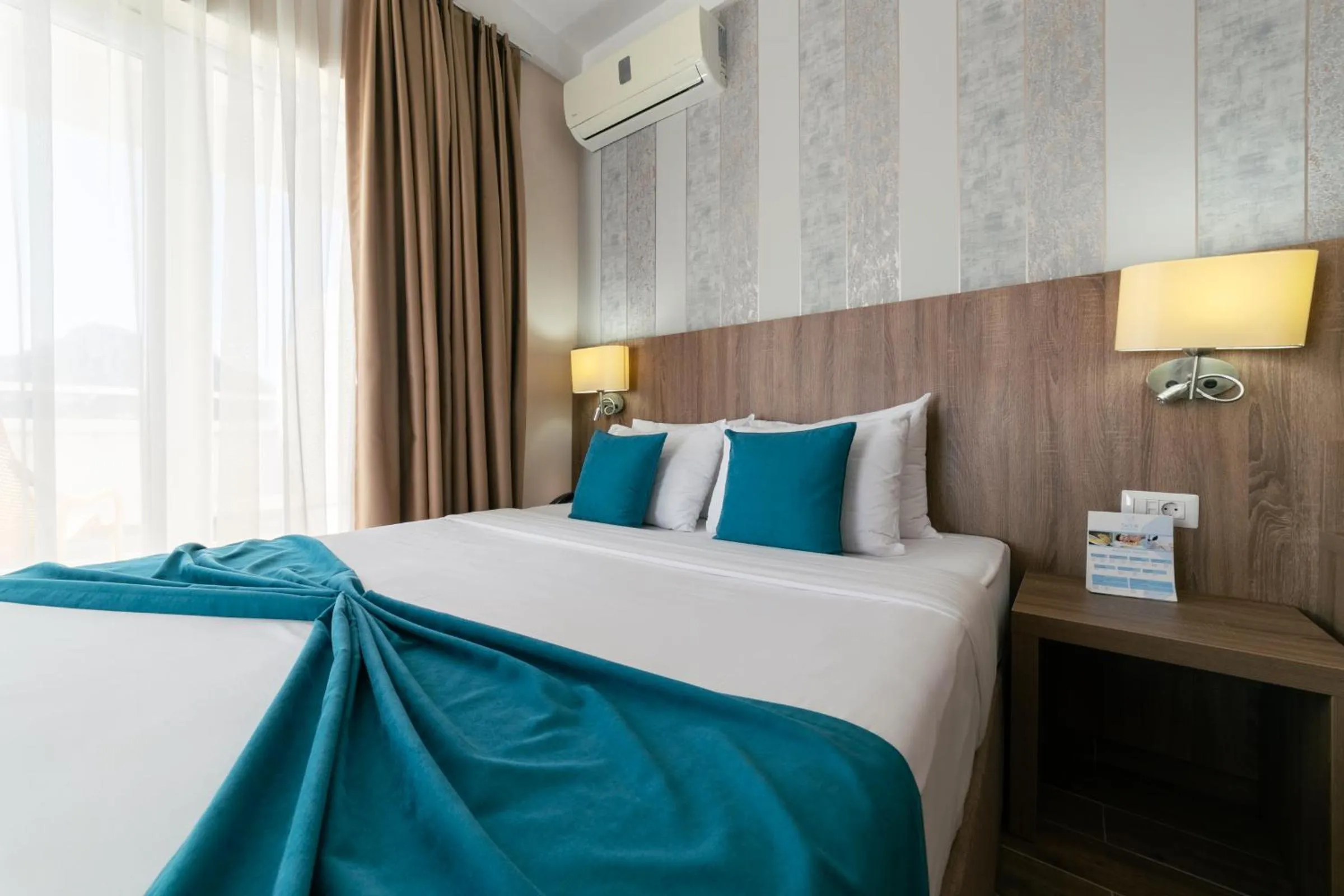 Balcony/Terrace, Bed in Hotel Sato Conference & SPA Resort