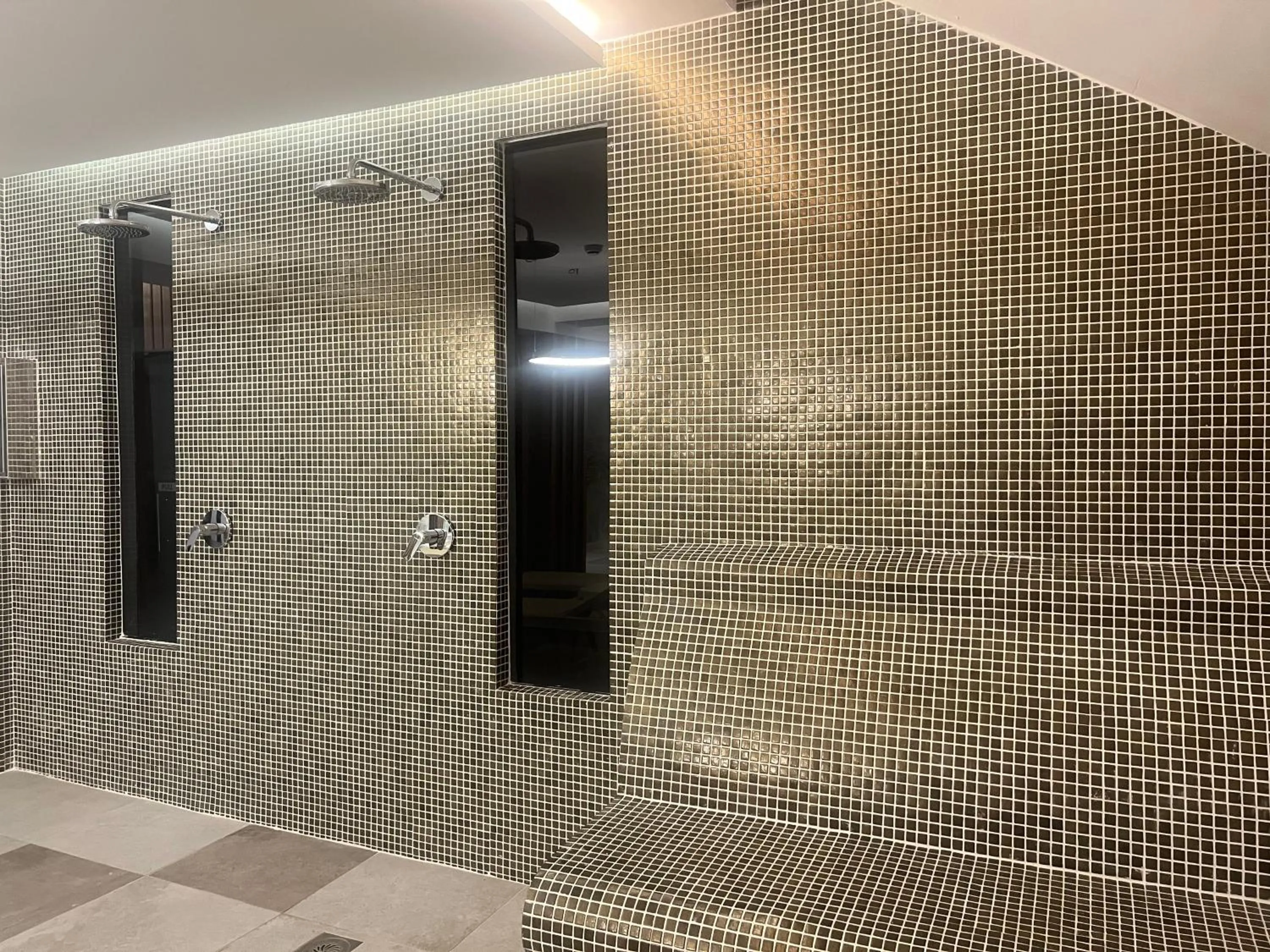 Shower in Hotel Sato Conference & SPA Resort