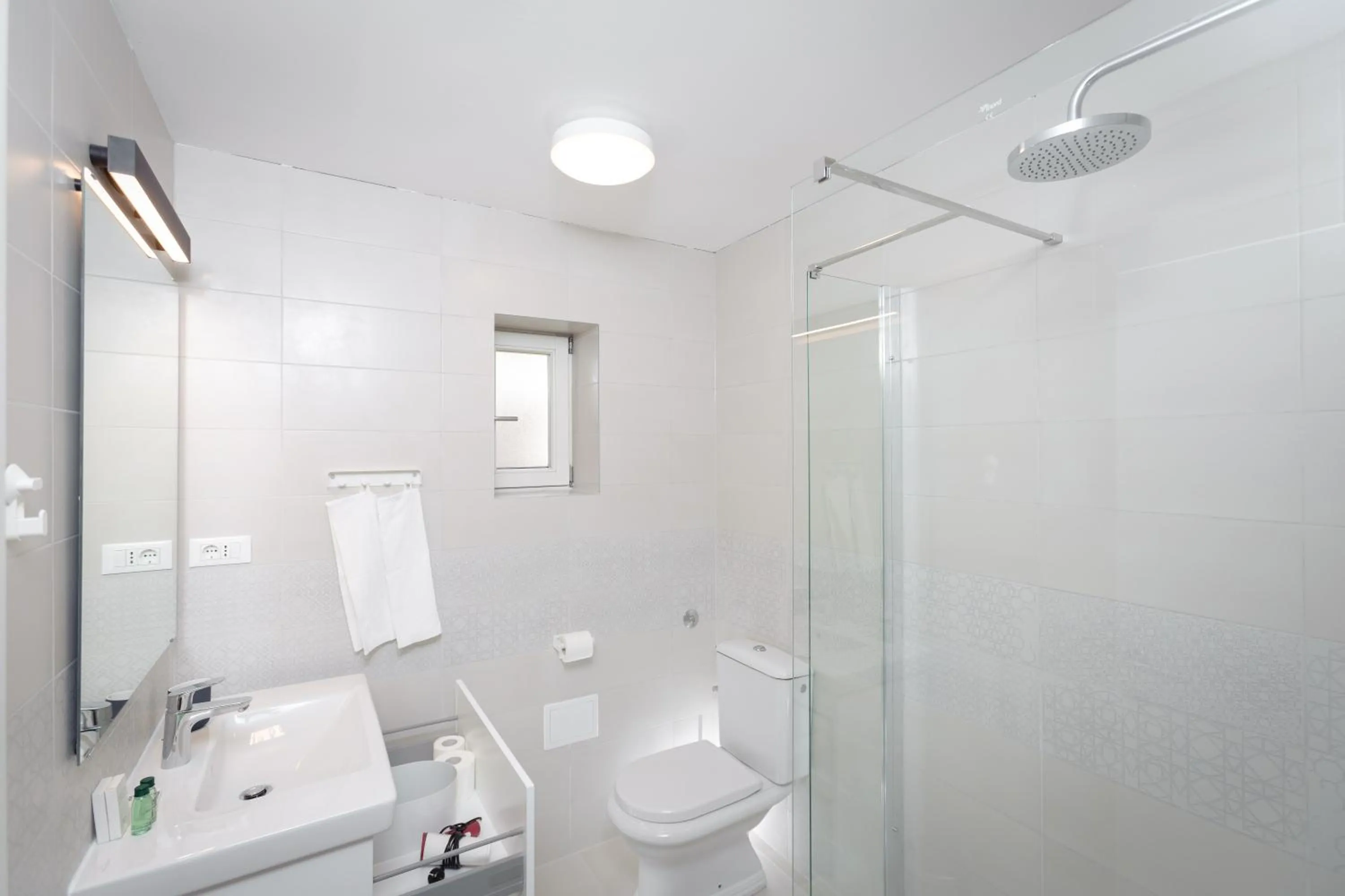 Shower in MK Luxury Rooms