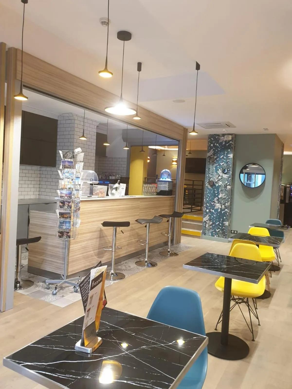 Hotel PARIS GAMBETTA- PANAMHOTEL-PERE LACHAISE