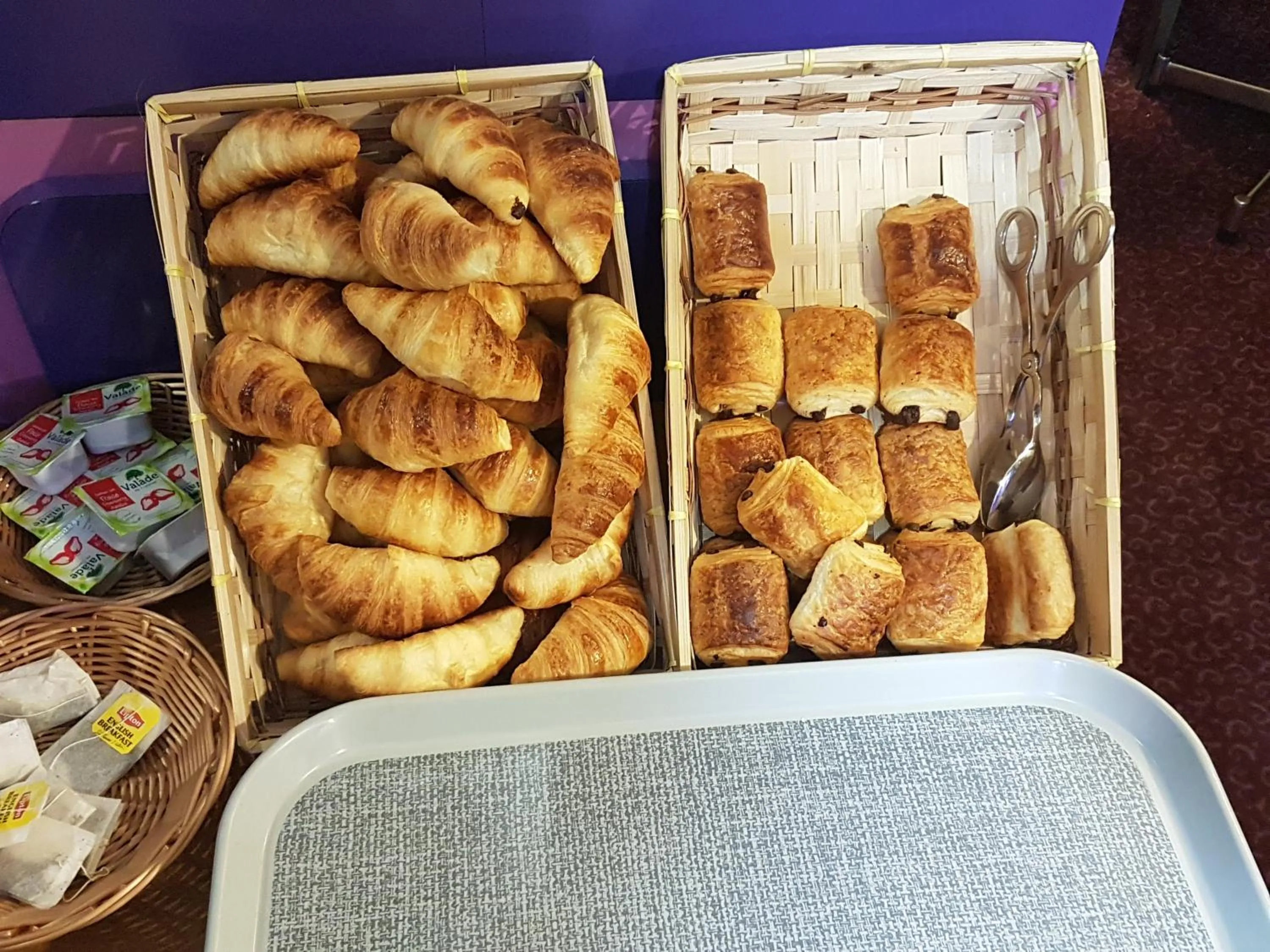 Breakfast in Hotel PARIS GAMBETTA- PANAMHOTEL-PERE LACHAISE