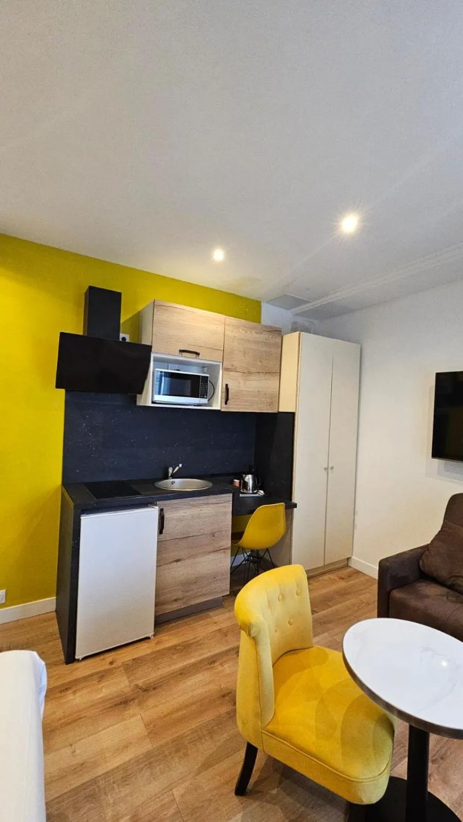 Hotel PARIS GAMBETTA- PANAMHOTEL-PERE LACHAISE