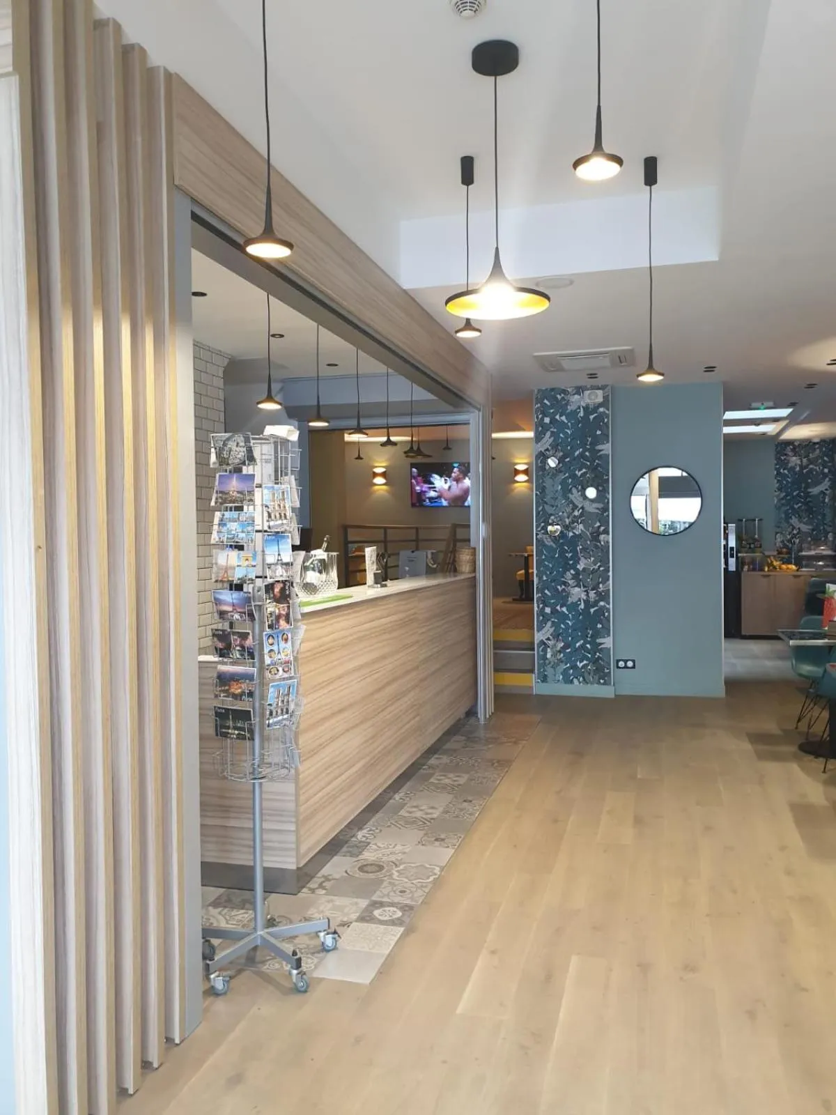 Hotel PARIS GAMBETTA- PANAMHOTEL-PERE LACHAISE