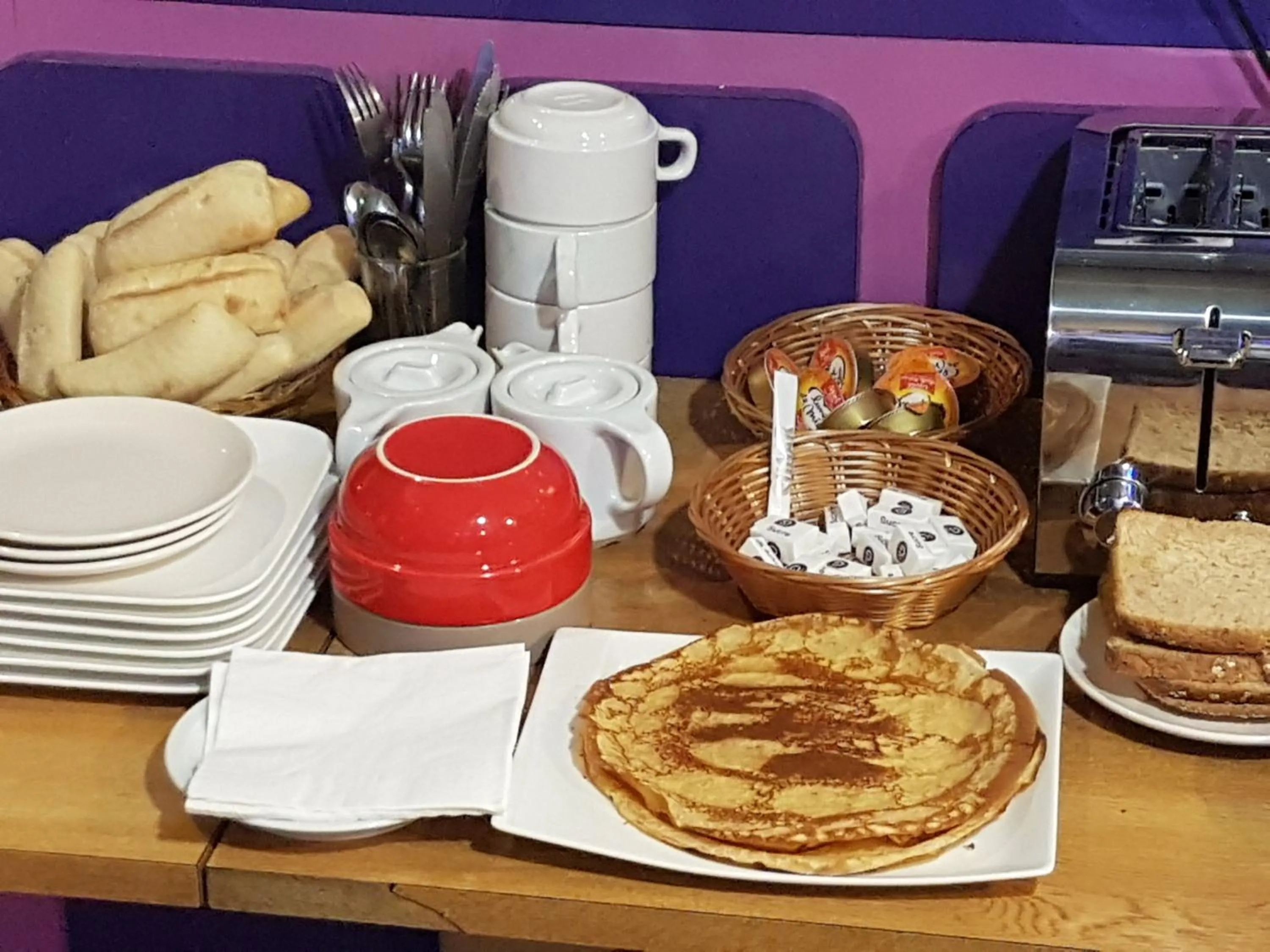 Breakfast in Hotel PARIS GAMBETTA- PANAMHOTEL-PERE LACHAISE