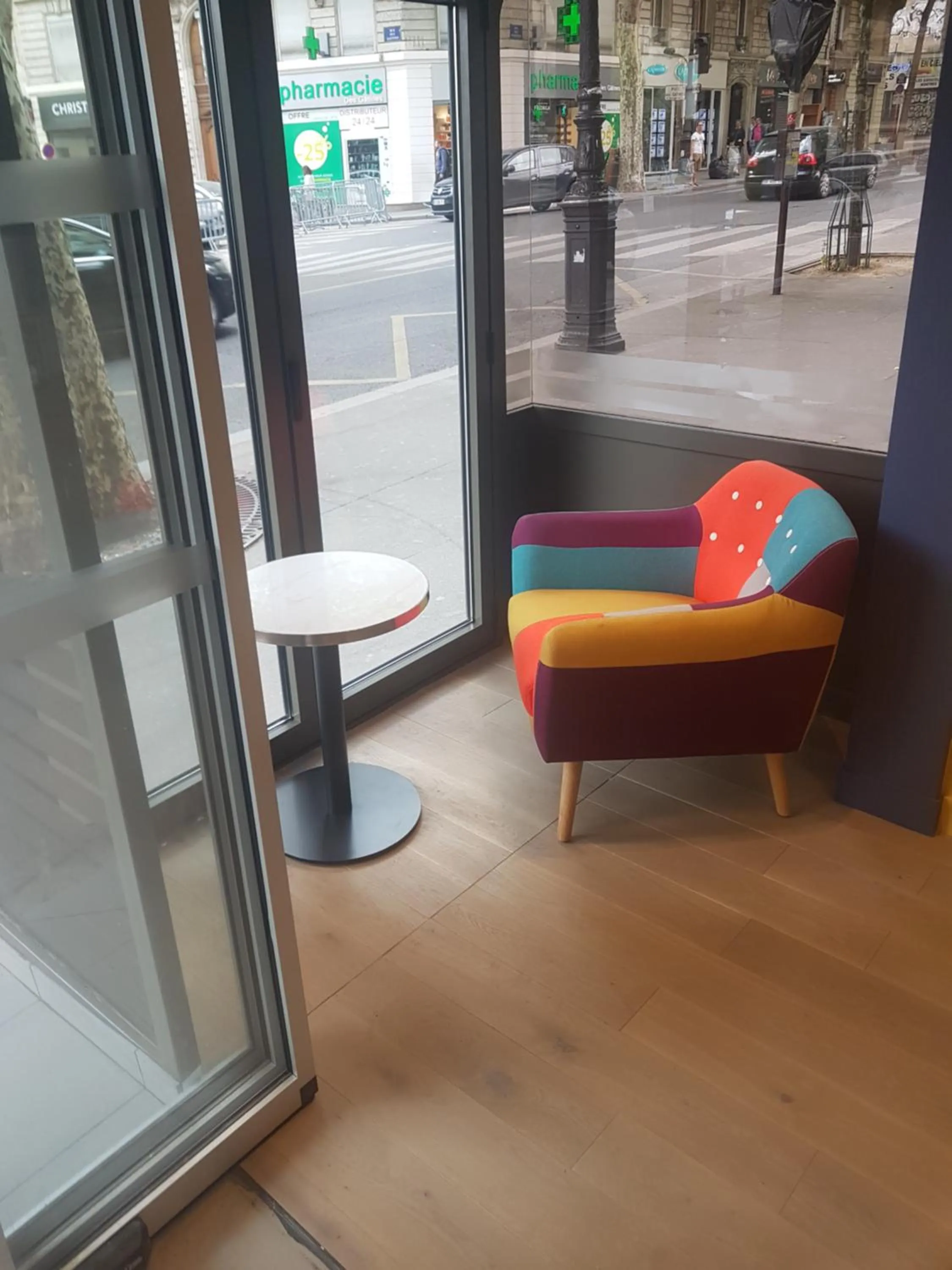 Patio in Hotel PARIS GAMBETTA- PANAMHOTEL-PERE LACHAISE