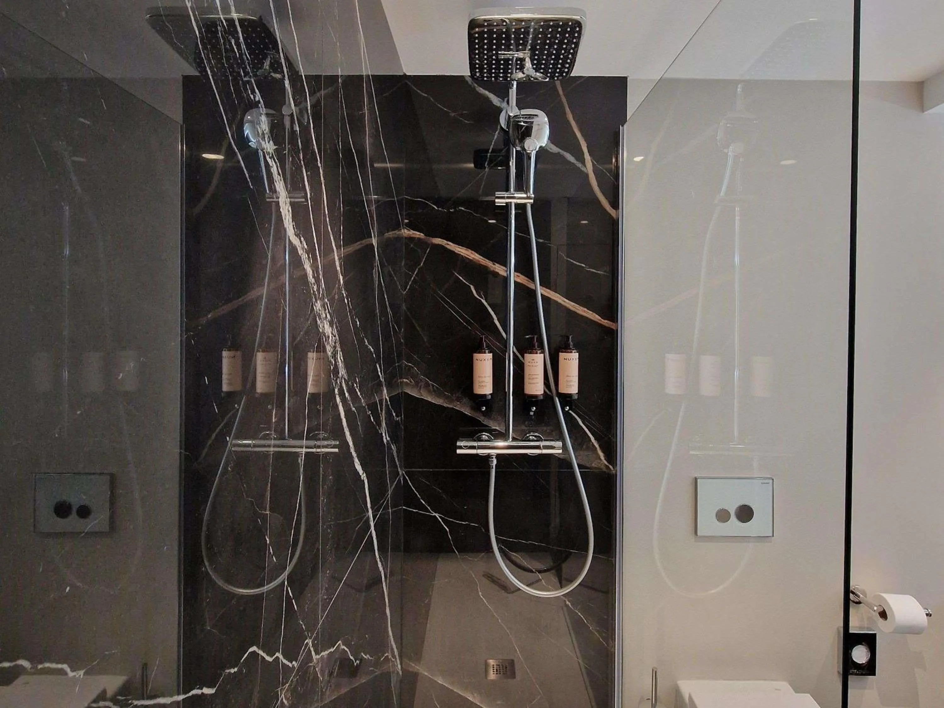 Bedroom in Mercure Orléans Centre Bords de Loire