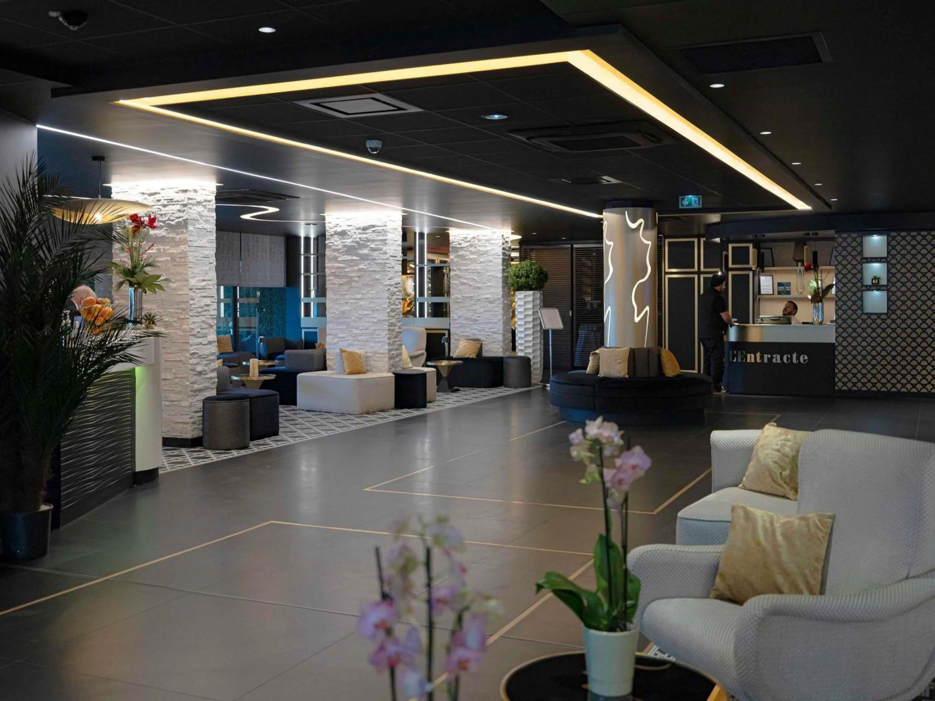 Property building in Mercure Orléans Centre Bords de Loire