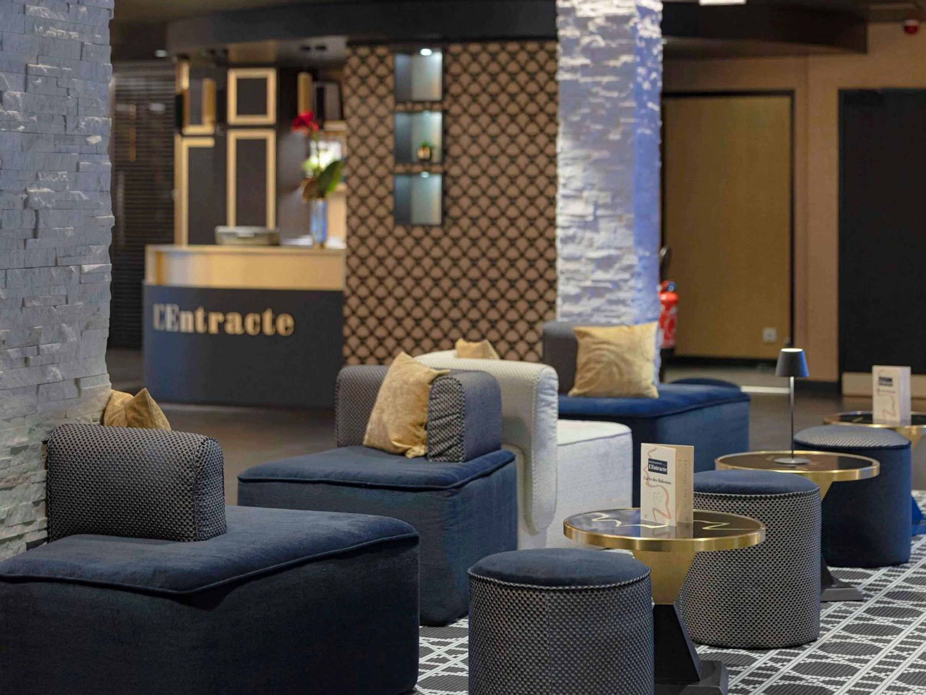 Lounge or bar in Mercure Orléans Centre Bords de Loire