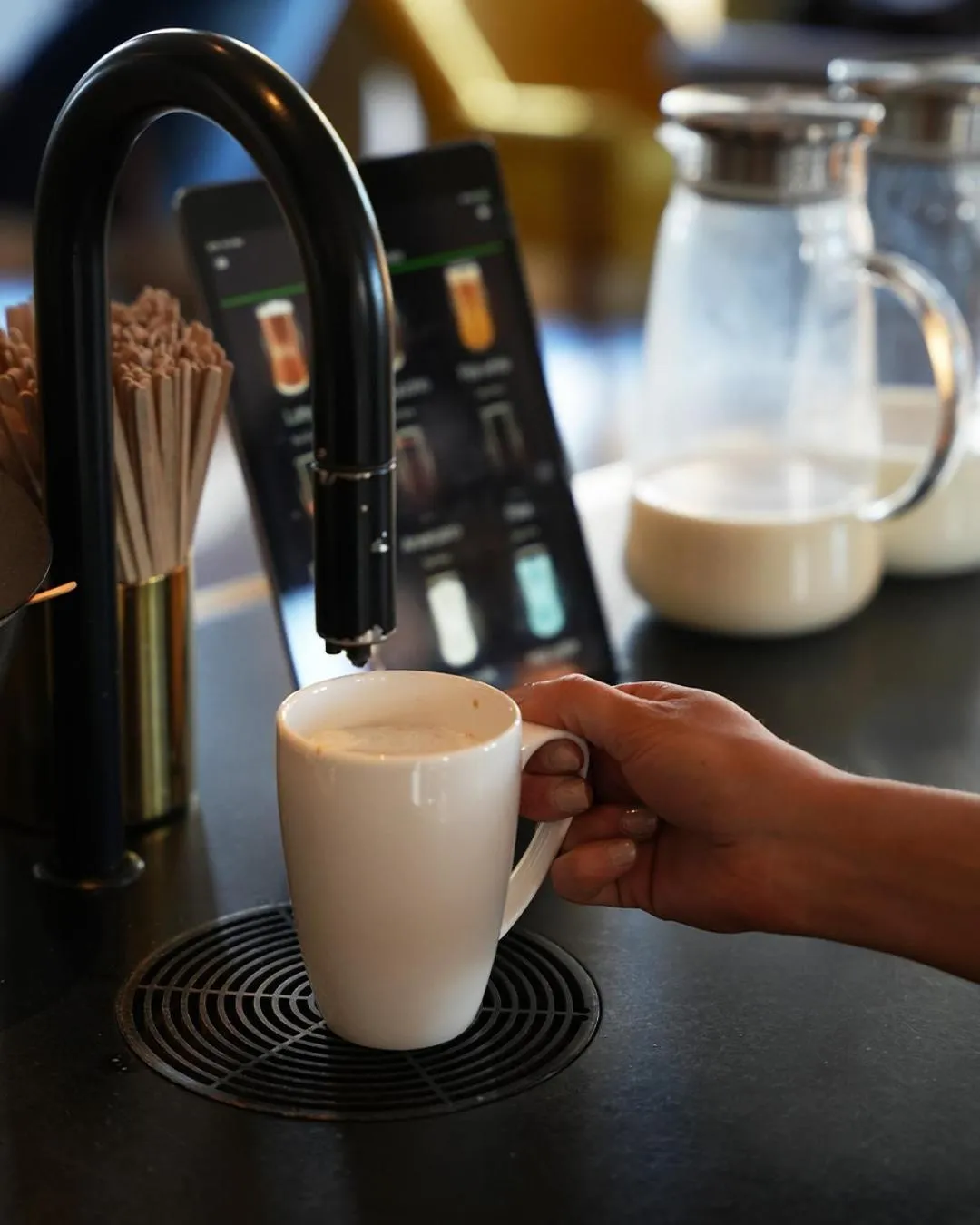 Coffee/tea facilities in The Gate London City