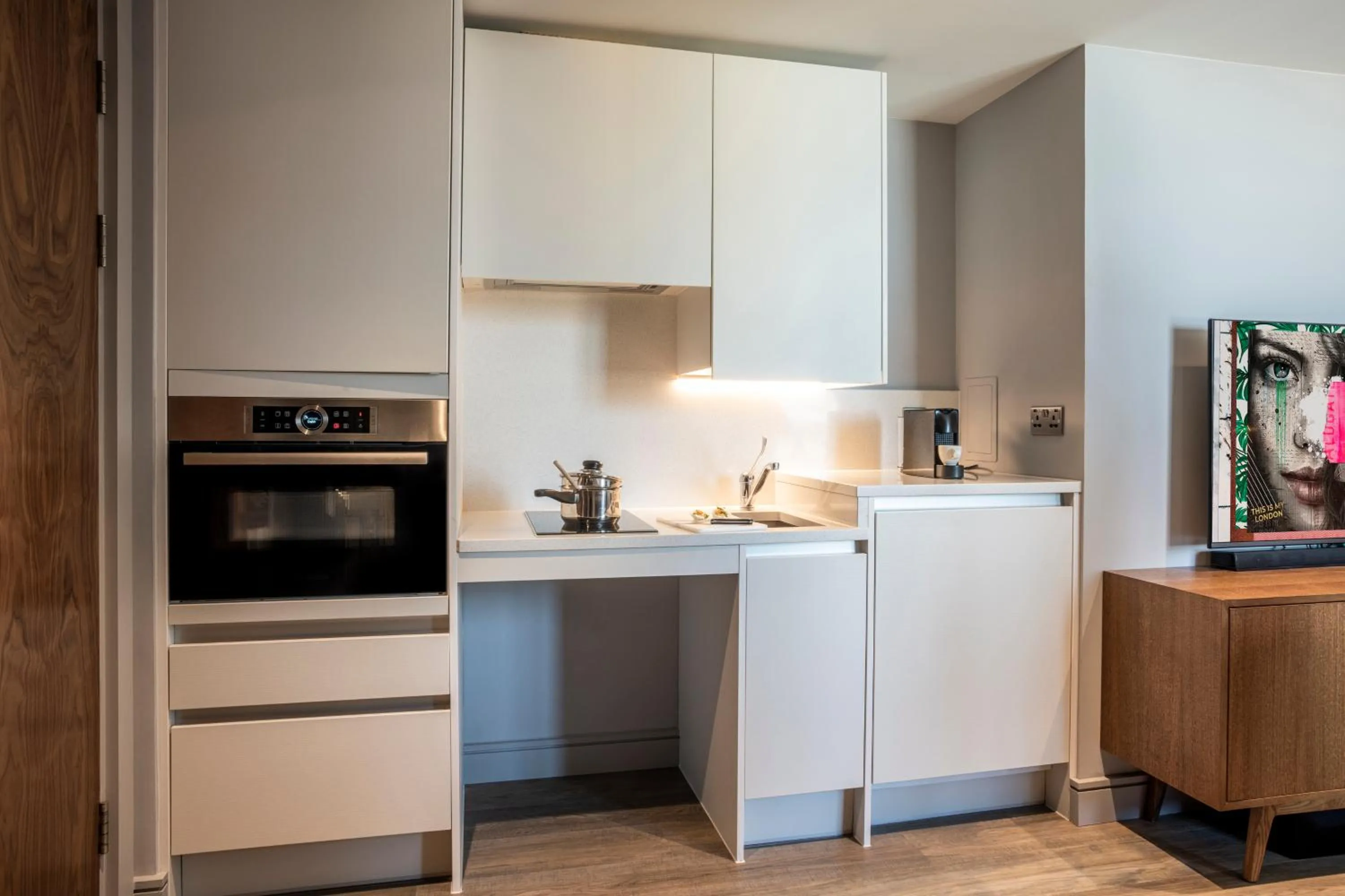 Kitchen or kitchenette in The Gate London City
