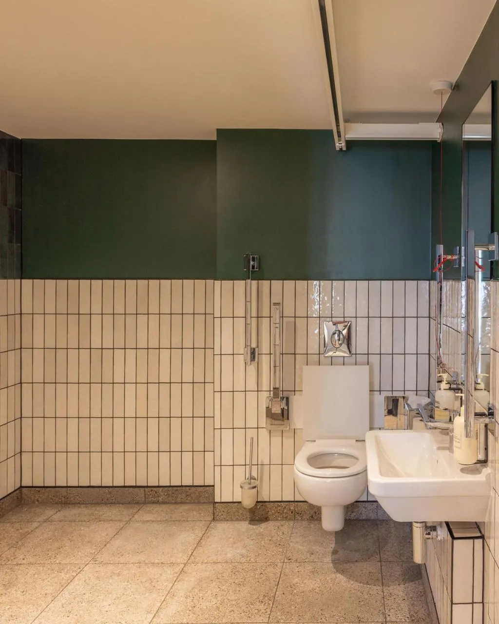 Shower in The Gate London City