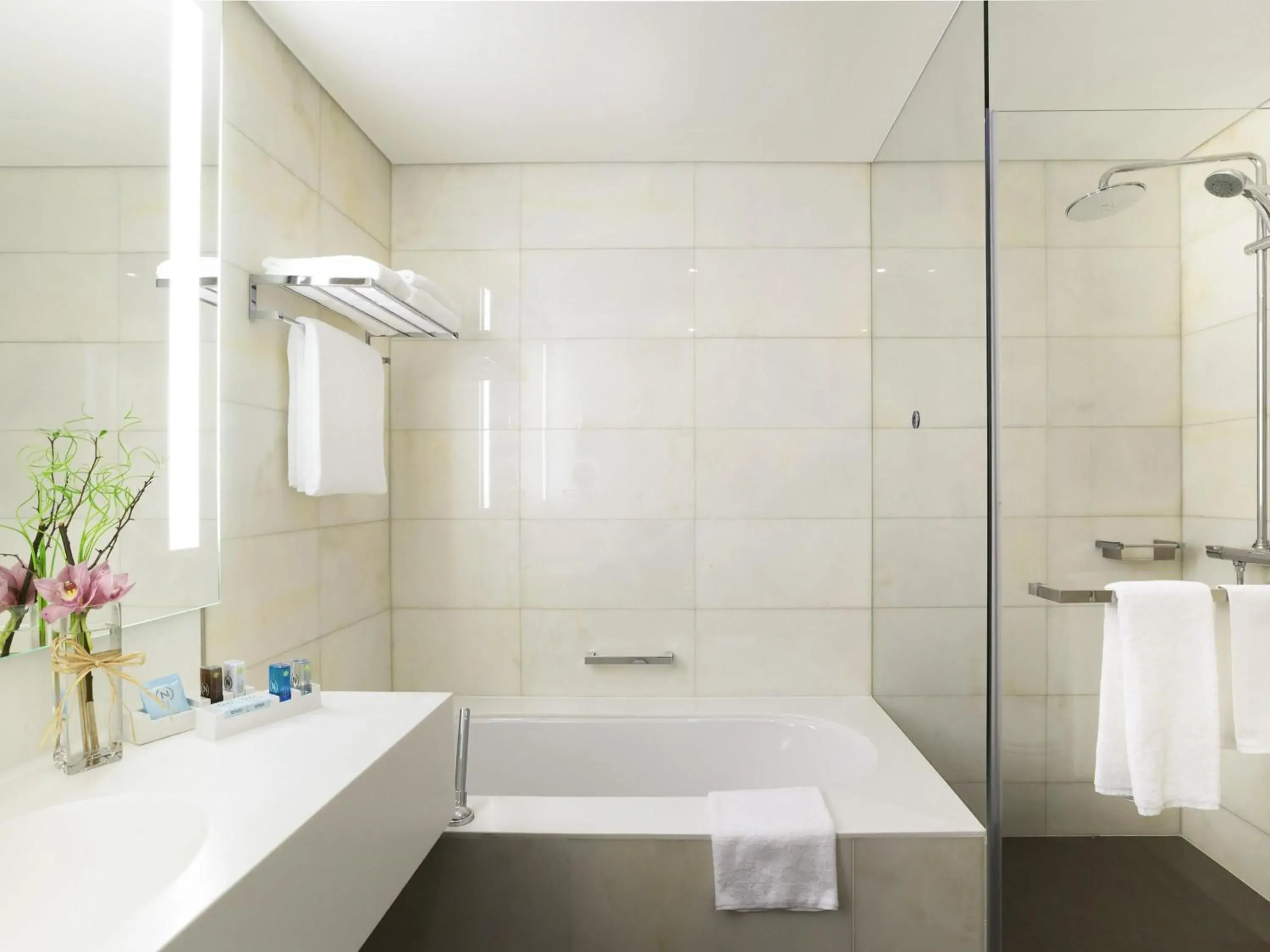 Superior Twin Room in Novotel Abu Dhabi Al Bustan Superior Twin Room in Novotel Abu Dhabi Al Bustan