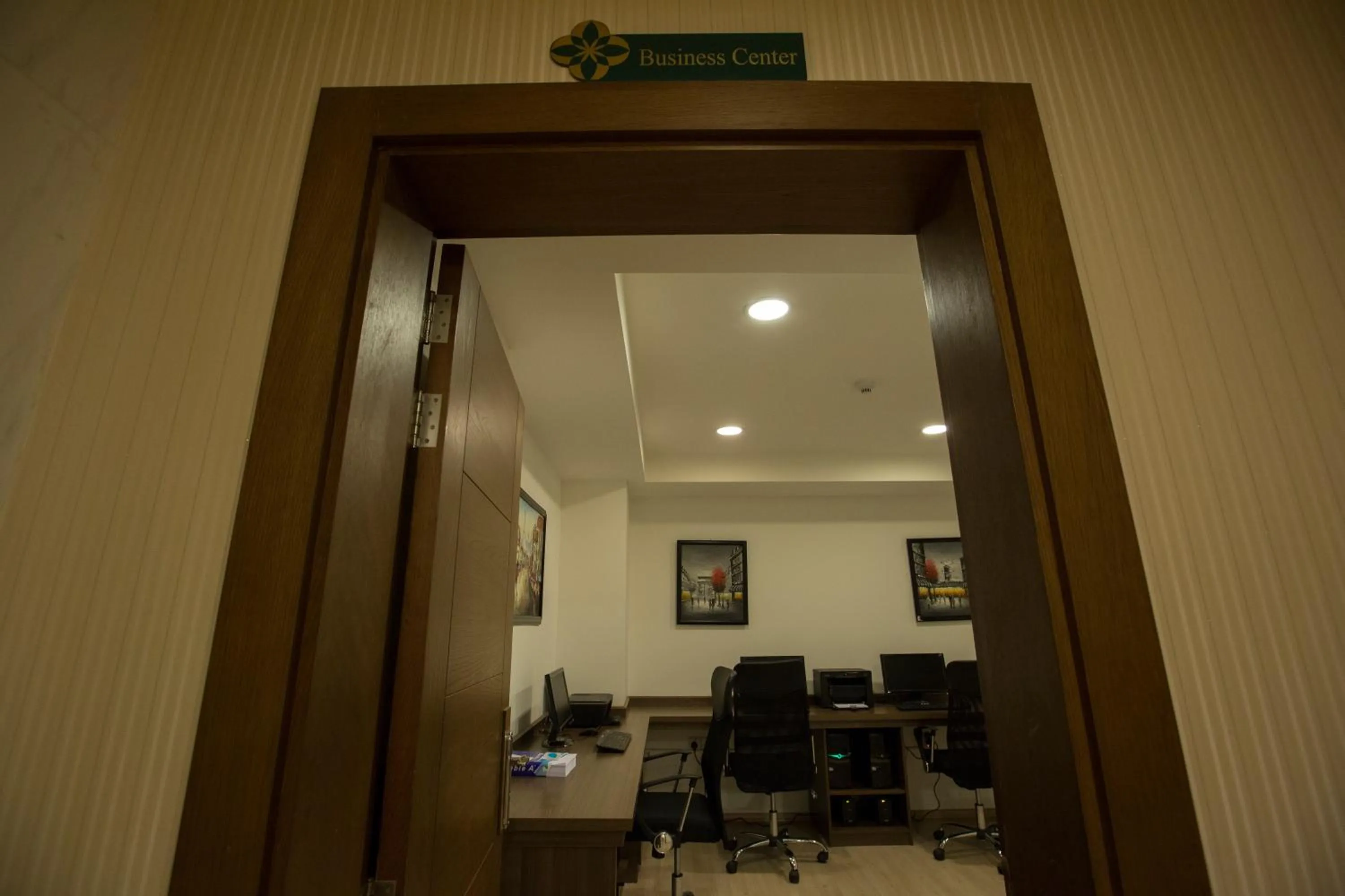 Business facilities in Fiori Hotel