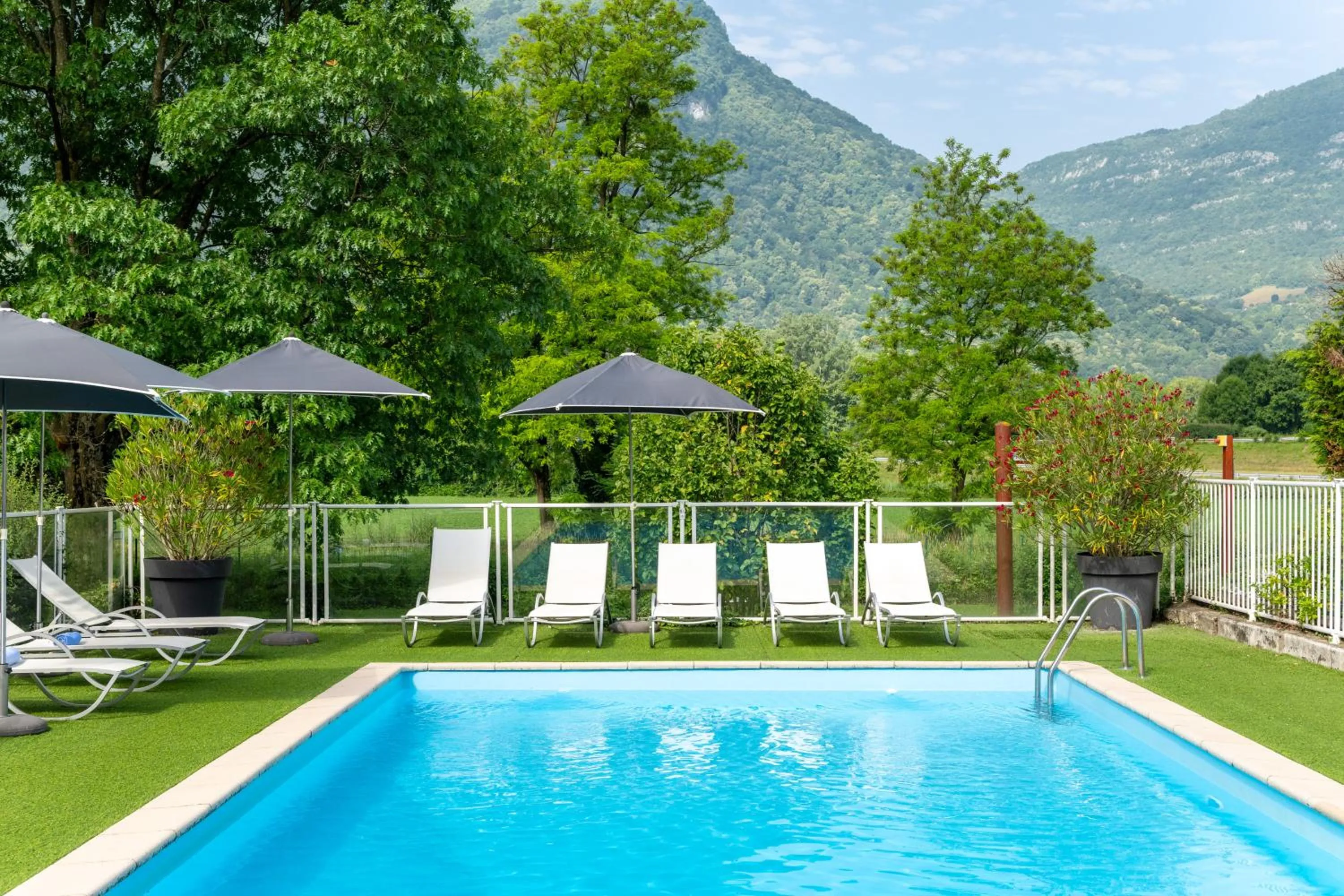 Swimming pool in Novotel Grenoble Nord Voreppe