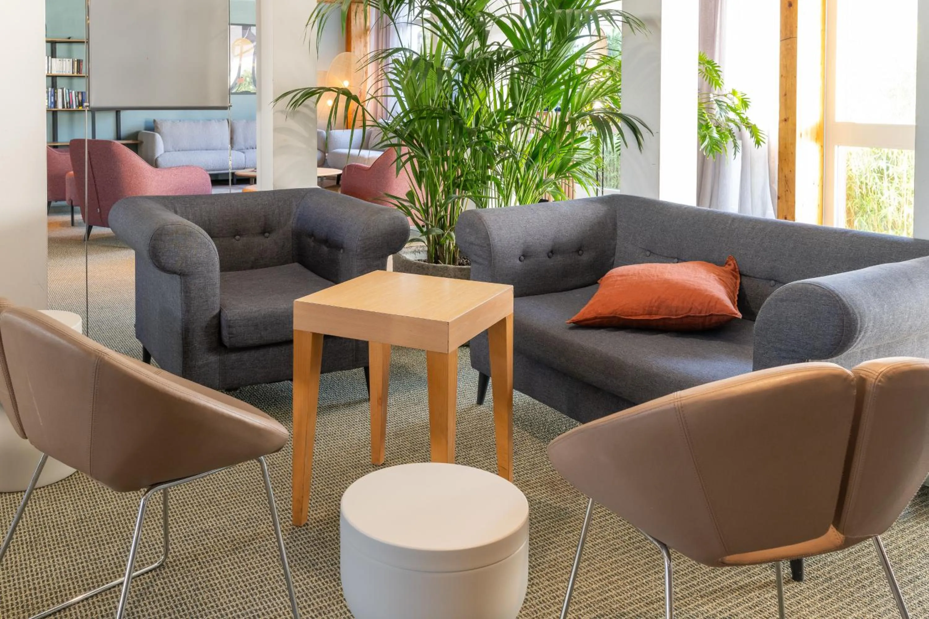 Living room in Novotel Grenoble Nord Voreppe