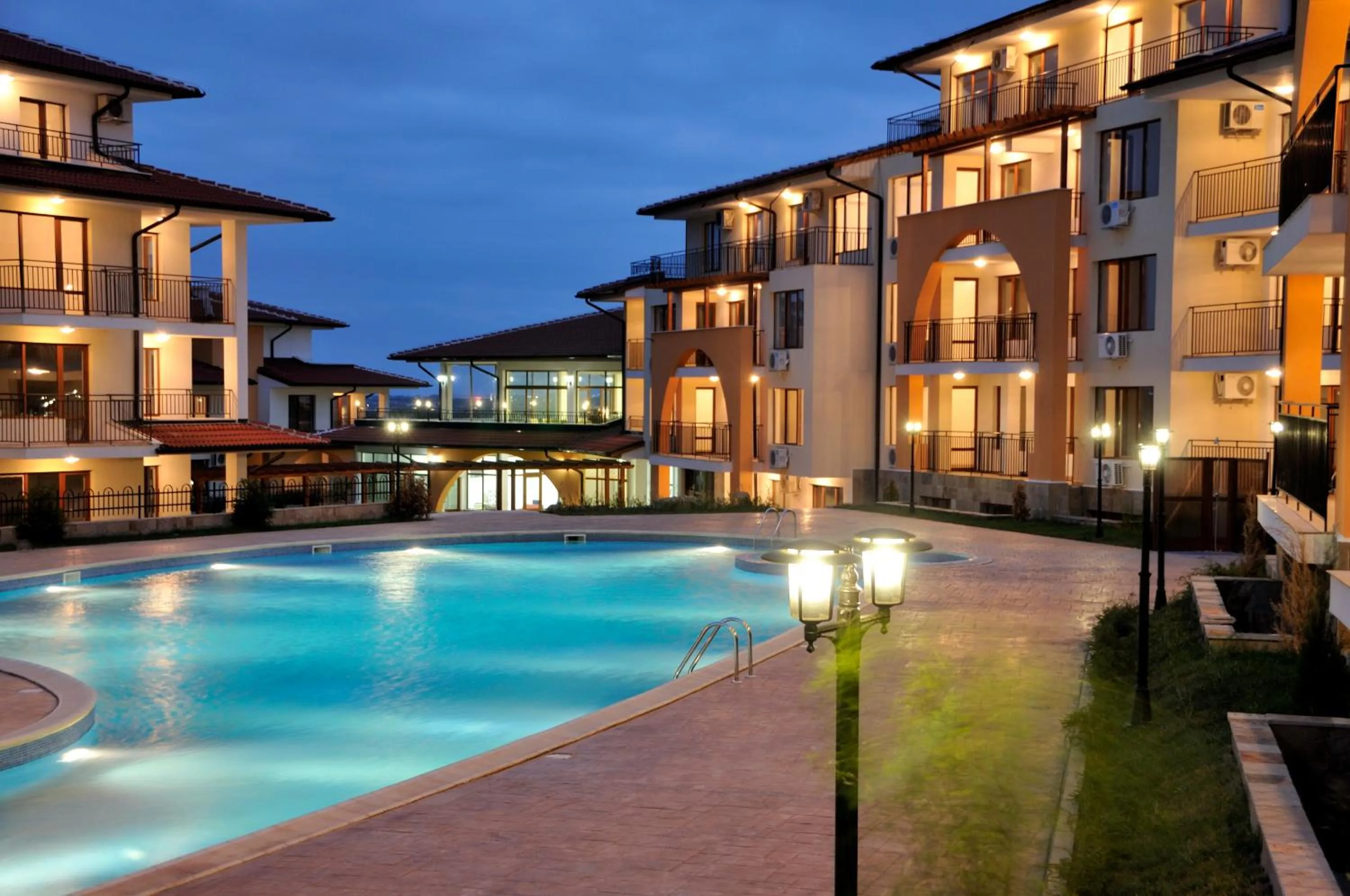 Facade/entrance in Arkite Complex