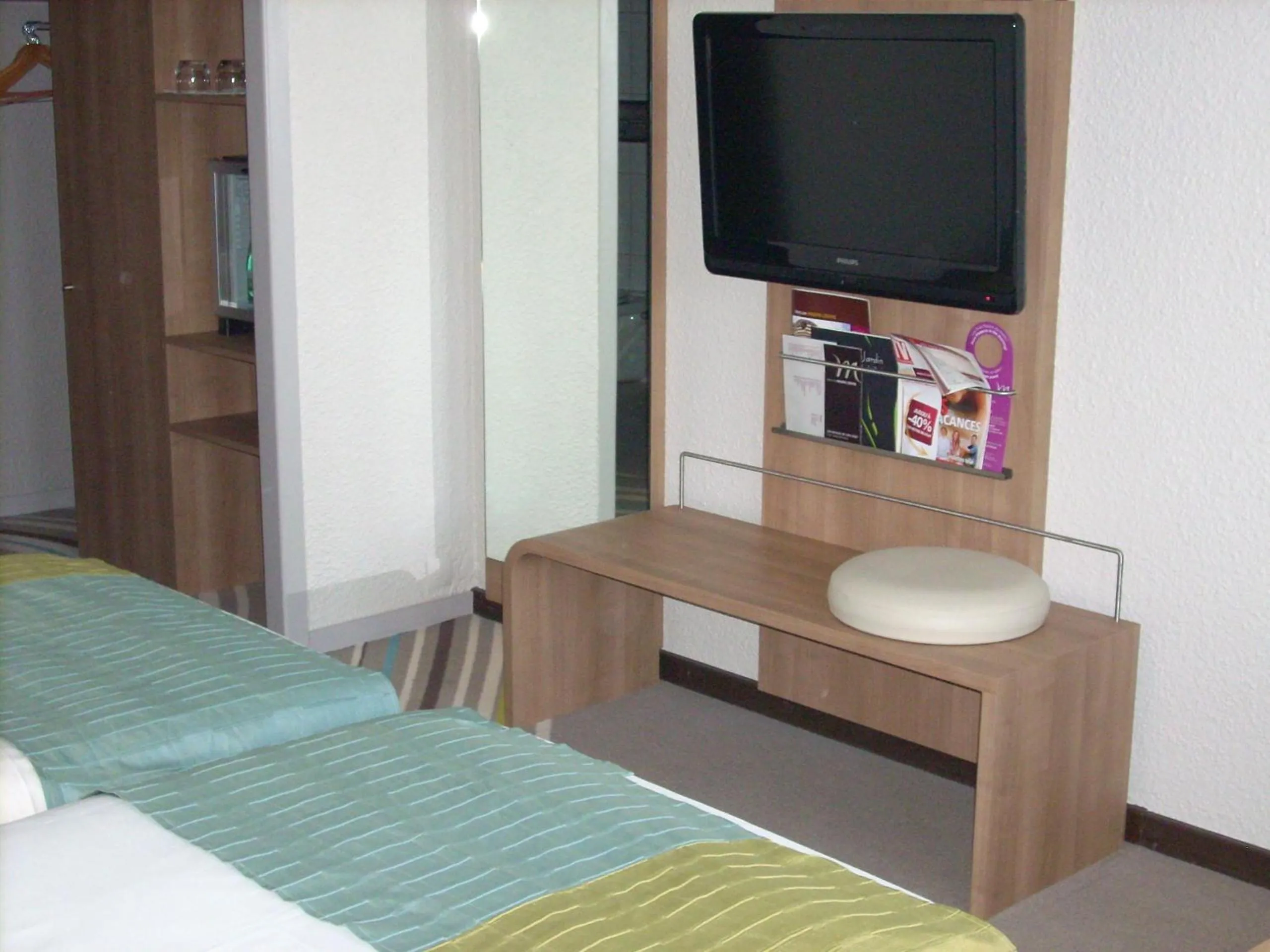 Bed in Mercure Angers Centre de Congrès