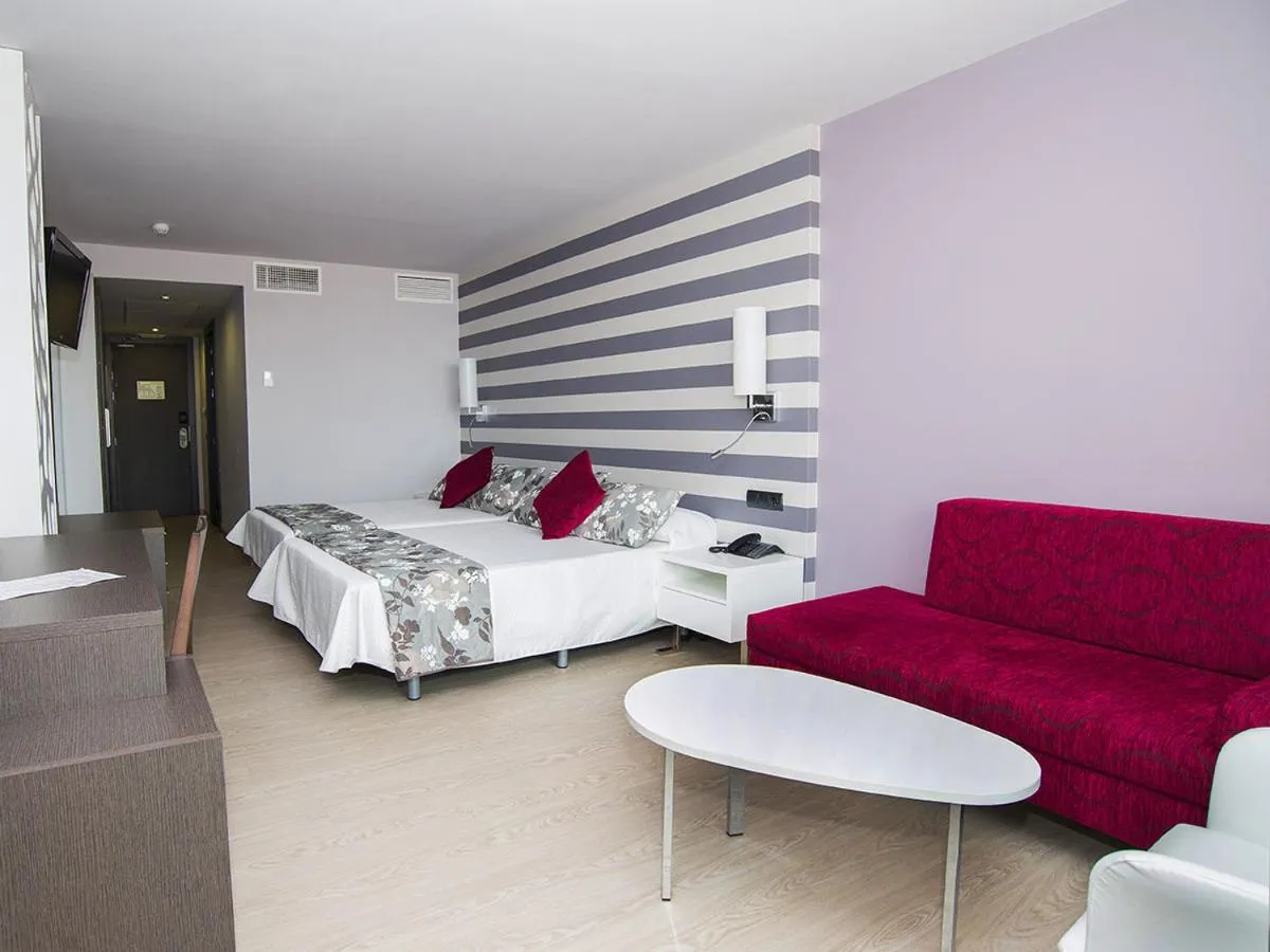 Photo of the whole room in Hotel RH Vinarós Aura