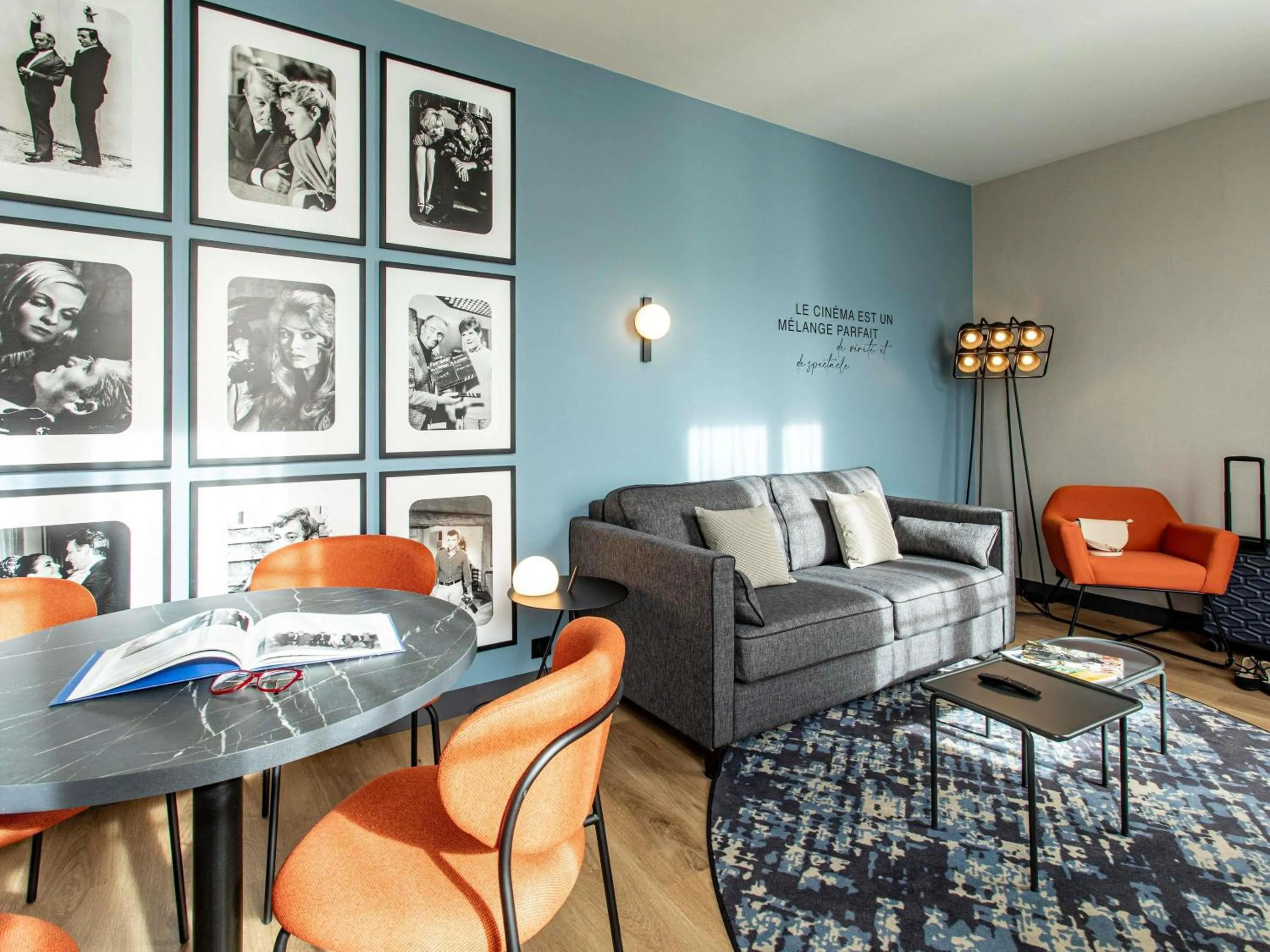 Bedroom in Mercure Angoulême Hôtel de France